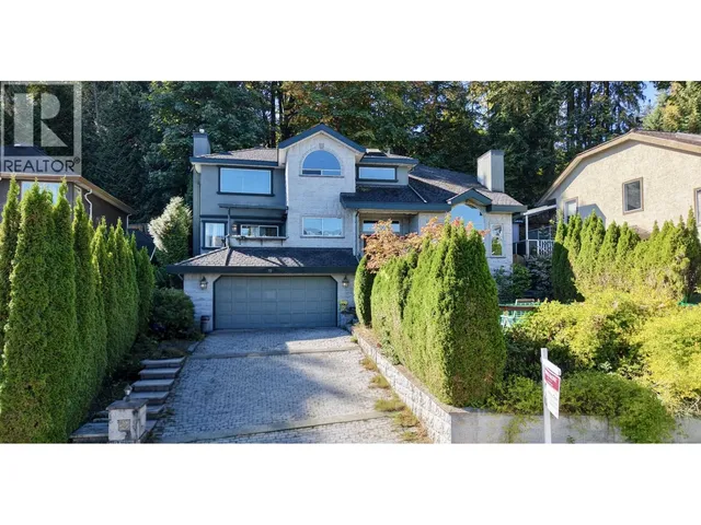 19 BURRARD CRESCENT, Port Moody 2