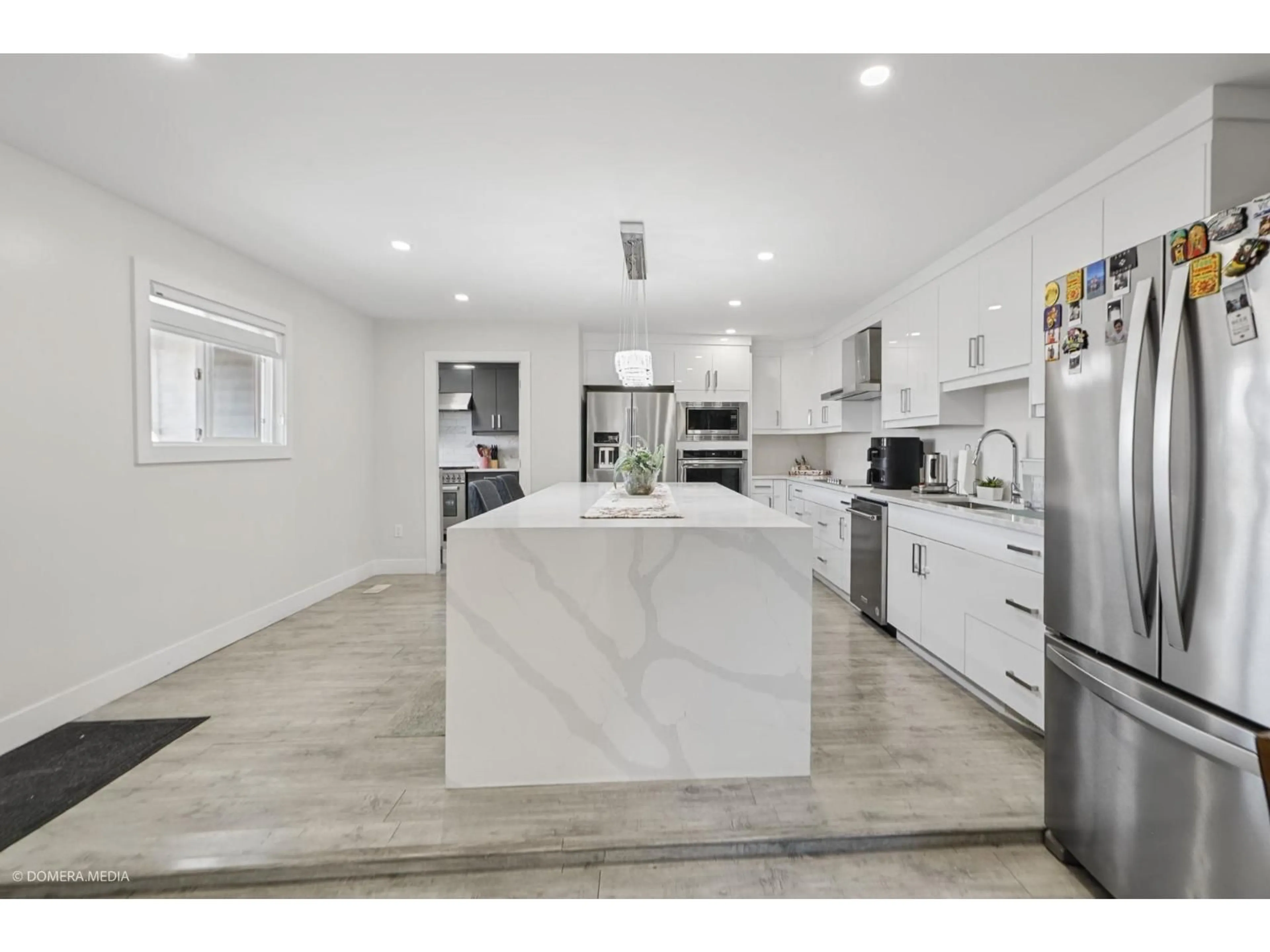 Open concept kitchen, ceramic/tile floor for 15063 84TH AVENUE, Surrey British Columbia V3S2M8