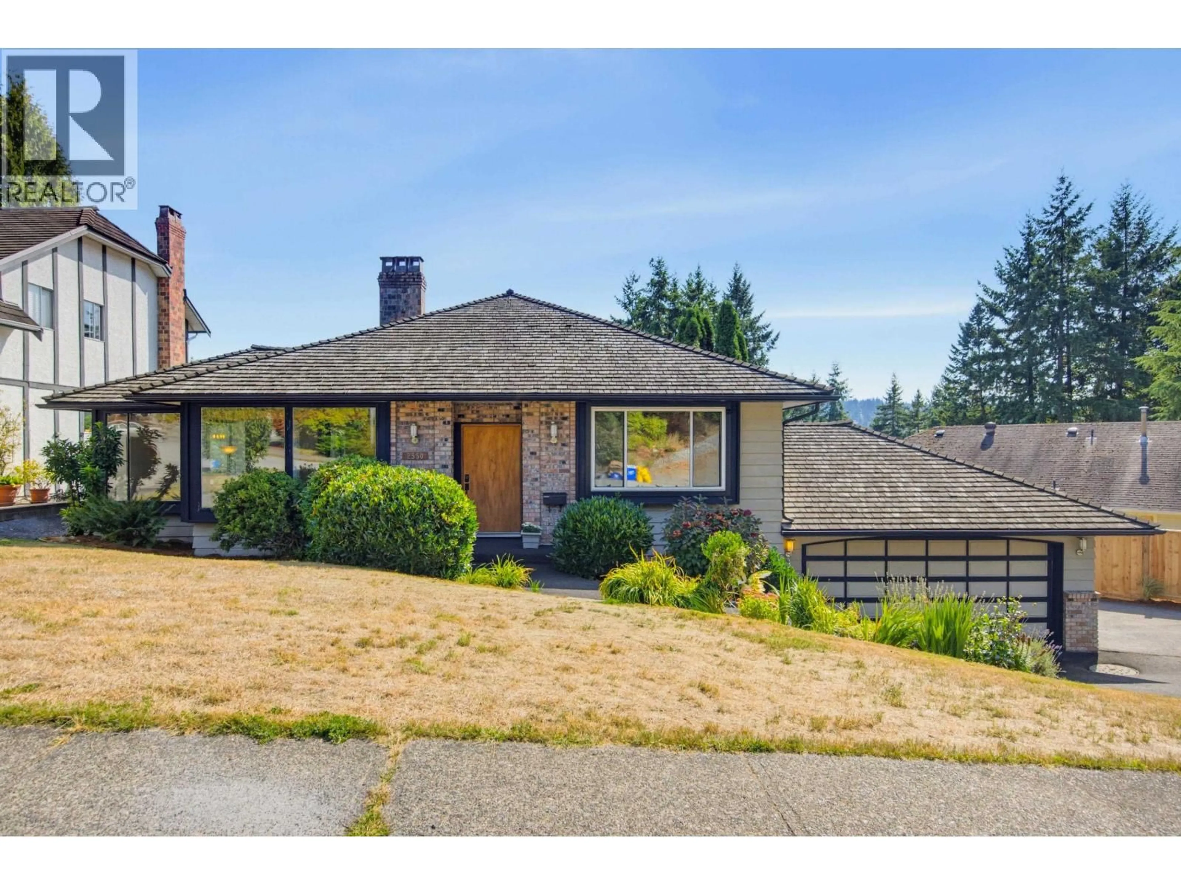 Home with vinyl exterior material, street for 2550 PEREGRINE PLACE, Coquitlam British Columbia V3E2C4