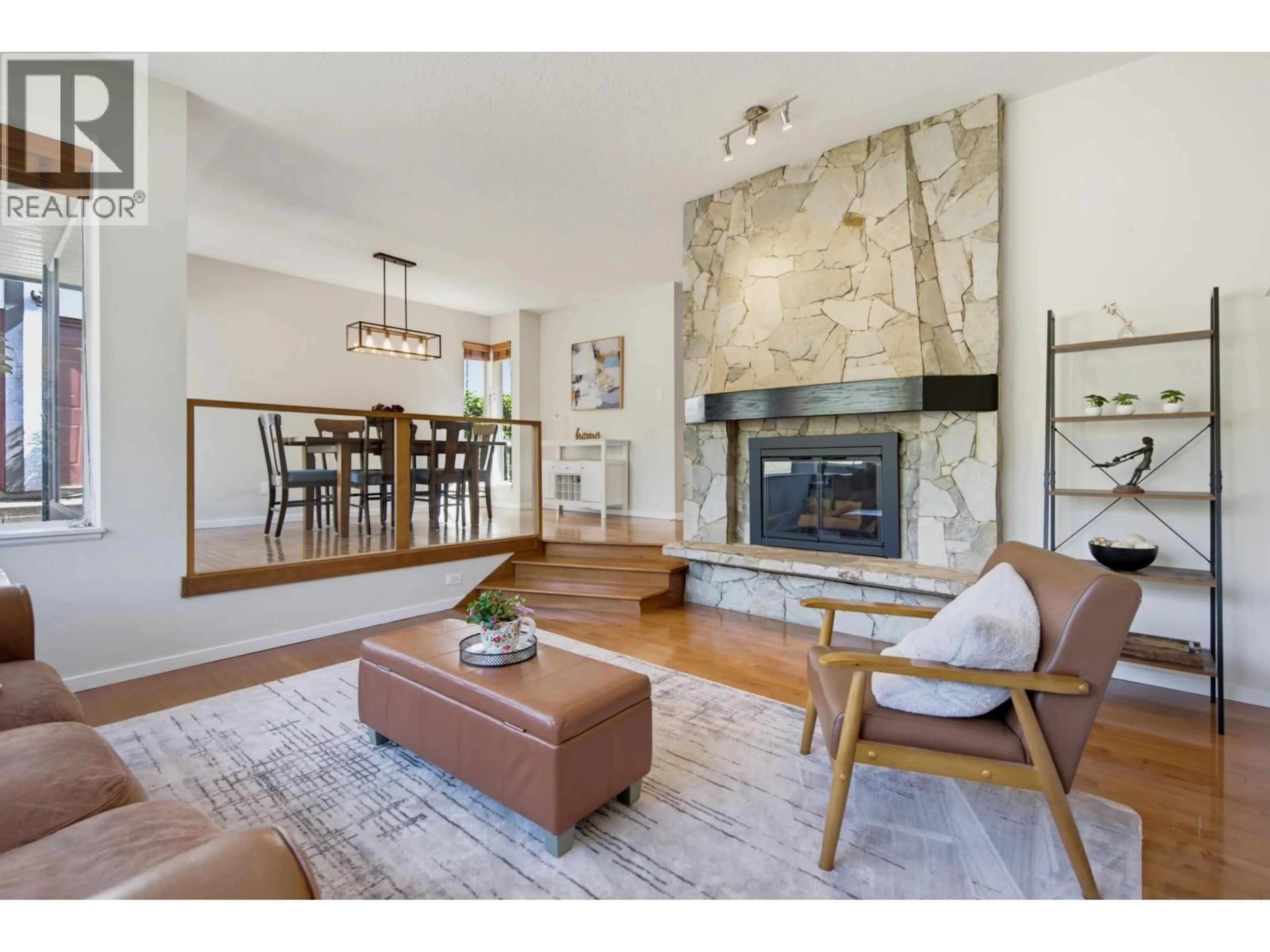 Living room with furniture, unknown for 2550 PEREGRINE PLACE, Coquitlam British Columbia V3E2C4