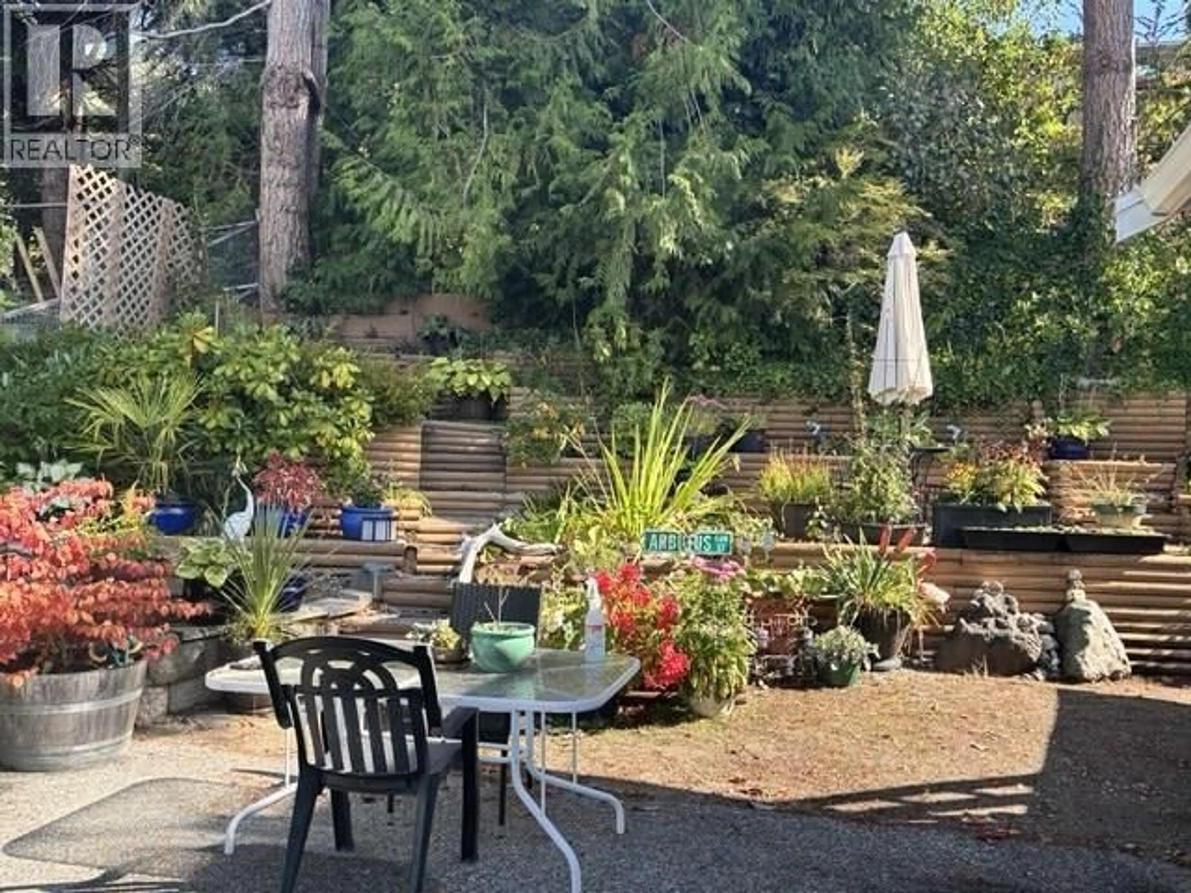 Patio, unknown for 5206 RADCLIFFE ROAD, Sechelt British Columbia V7Z0C1