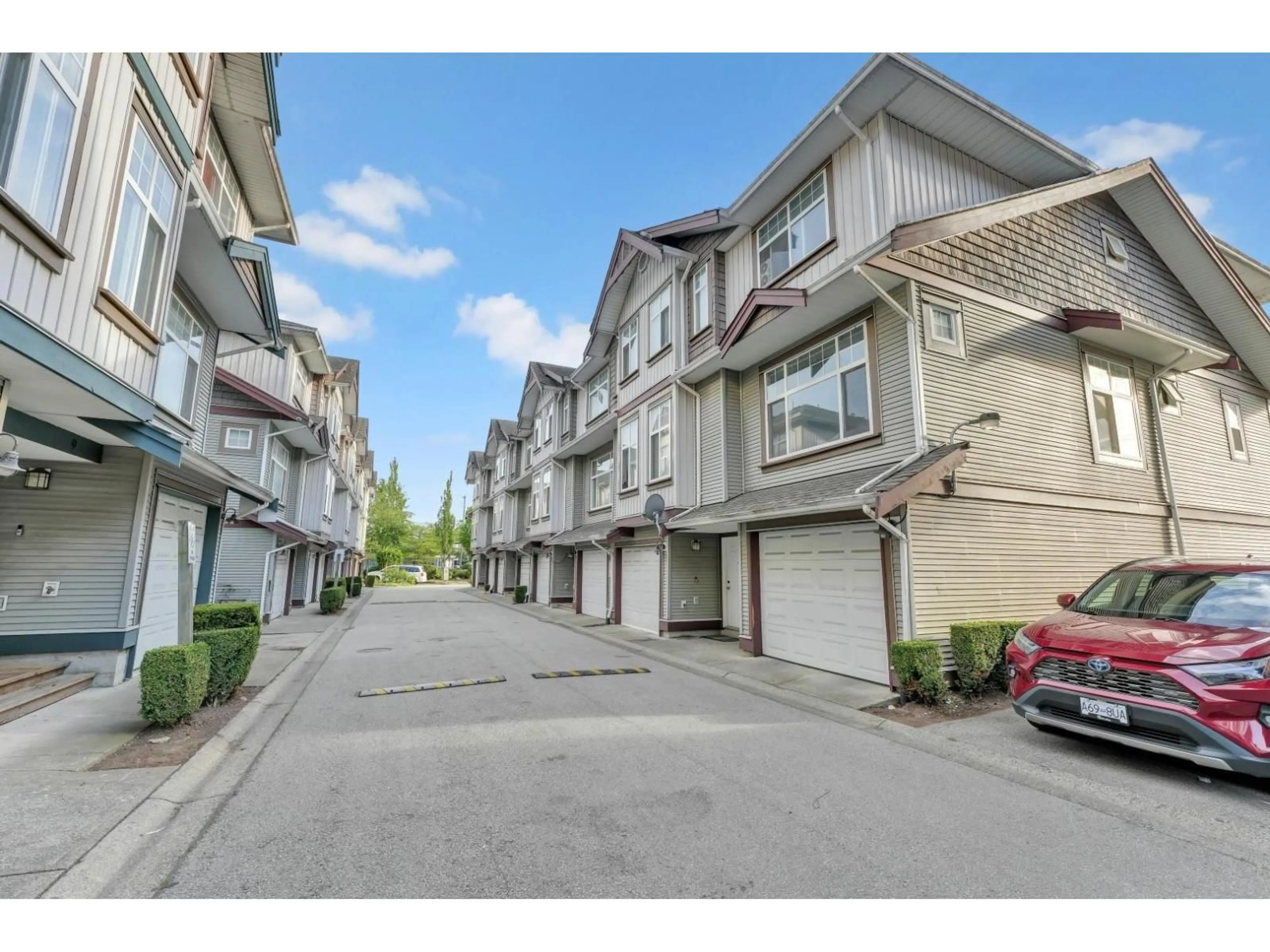Unknown for 48 - 12585 72 AVENUE, Surrey British Columbia V3W1R9