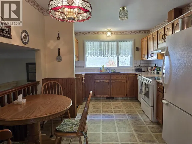 4706 NORTH MEADOW ROAD, Prince George 5