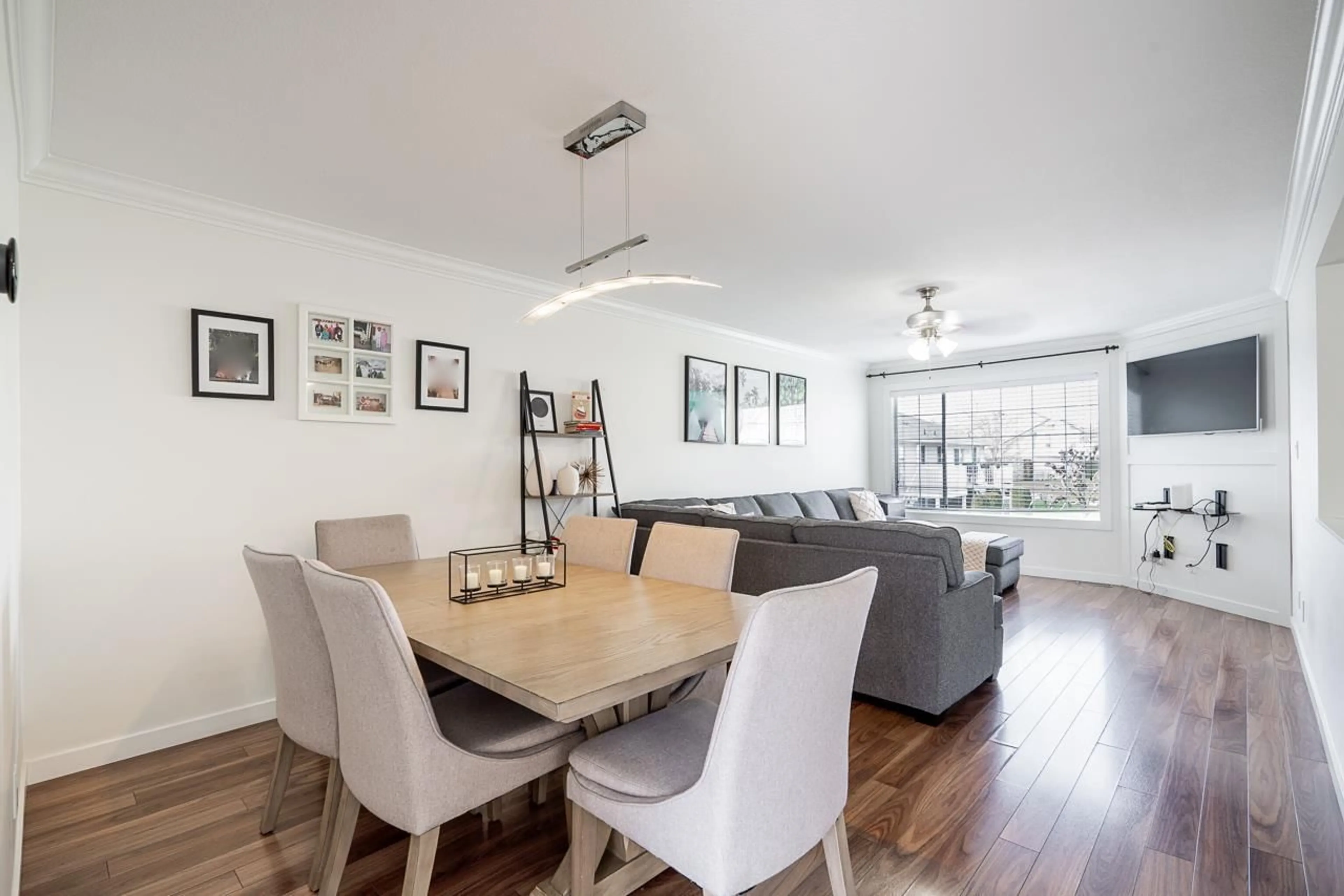 Dining room, wood/laminate floor for 11 - 31255 UPPER MACLURE ROAD, Abbotsford British Columbia V2T5N4