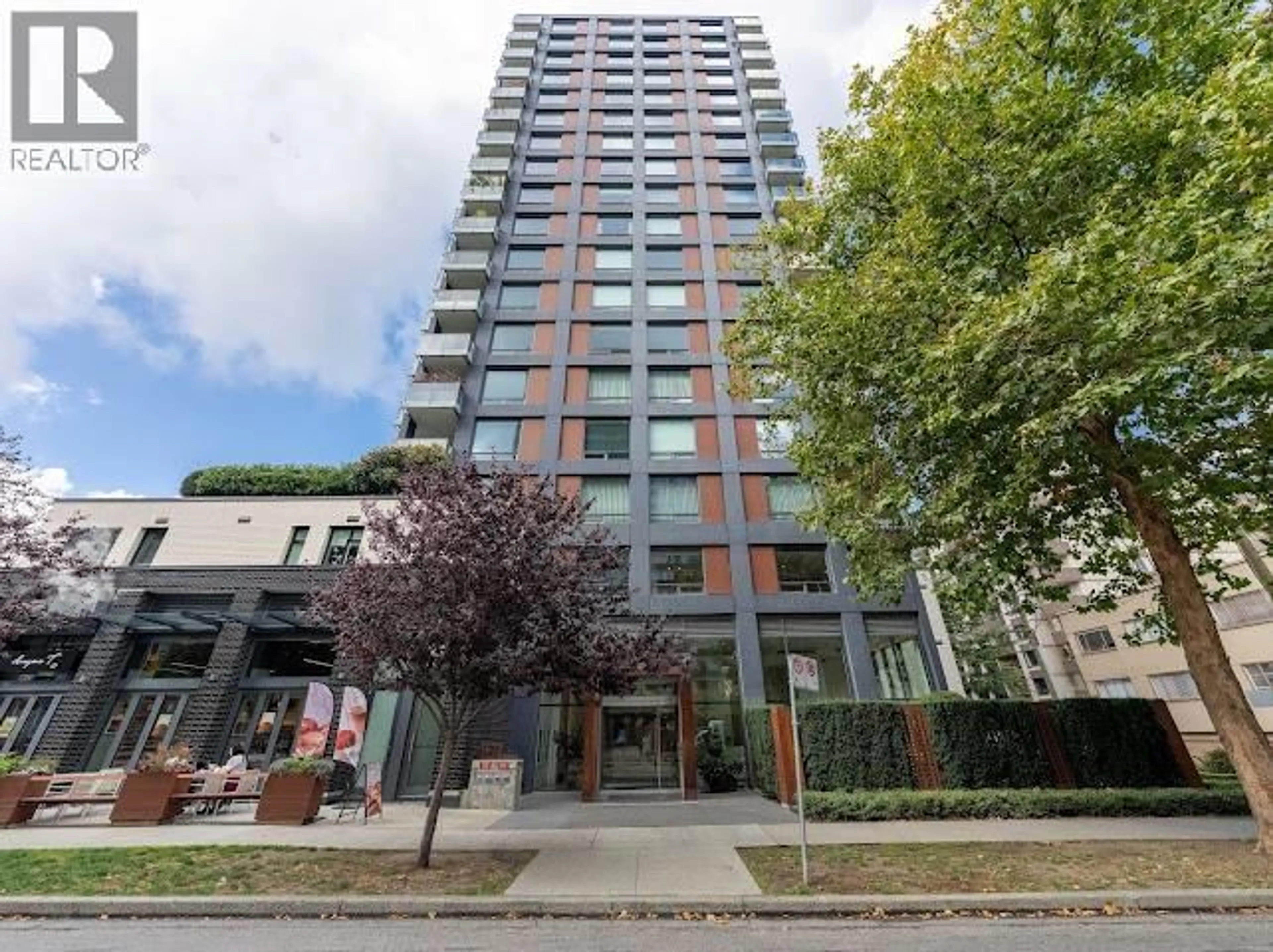 Indoor foyer for 703 - 1171 JERVIS STREET, Vancouver British Columbia V6E0C9