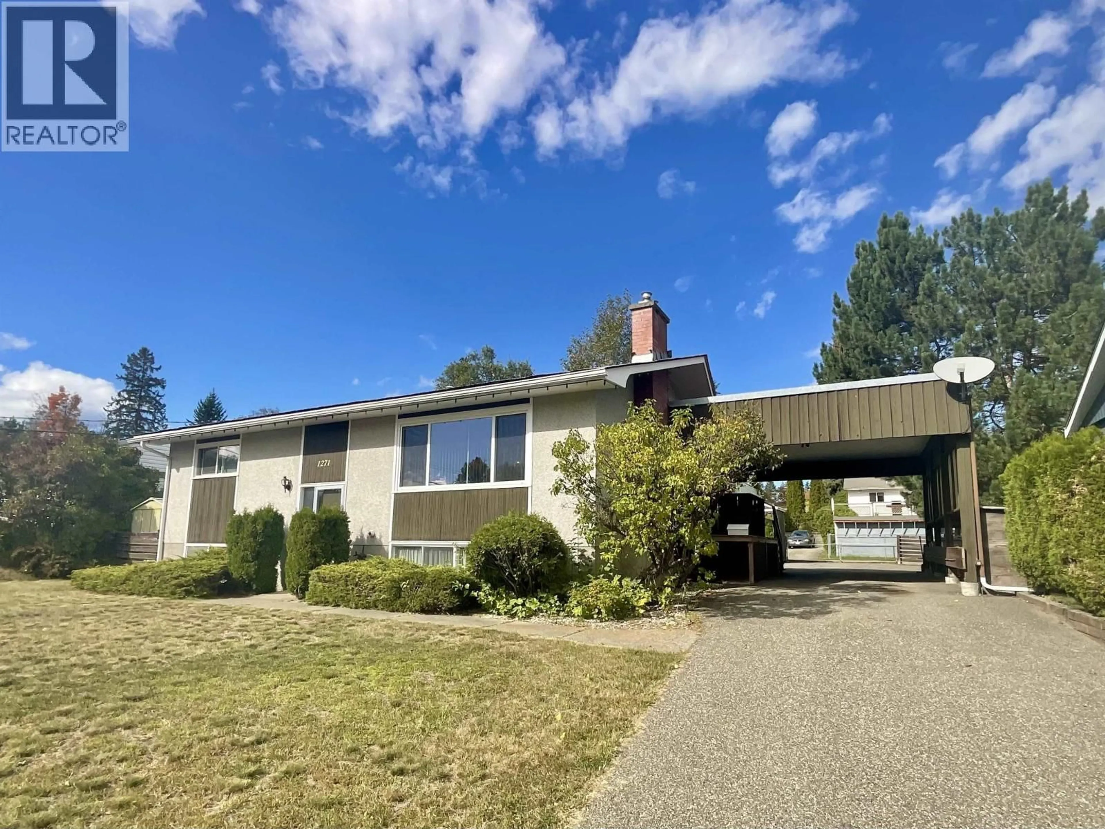 Home with vinyl exterior material, street for 1271 YORSTON AVENUE, Quesnel British Columbia V2J3B6