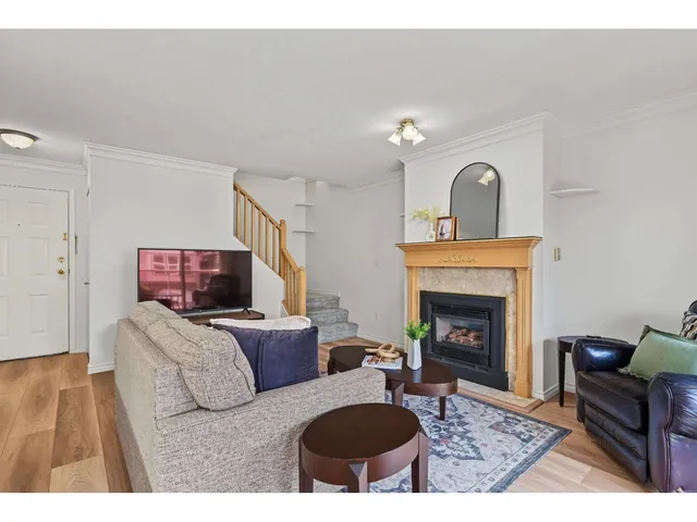204 - 5464 201A STREET, Langley 3