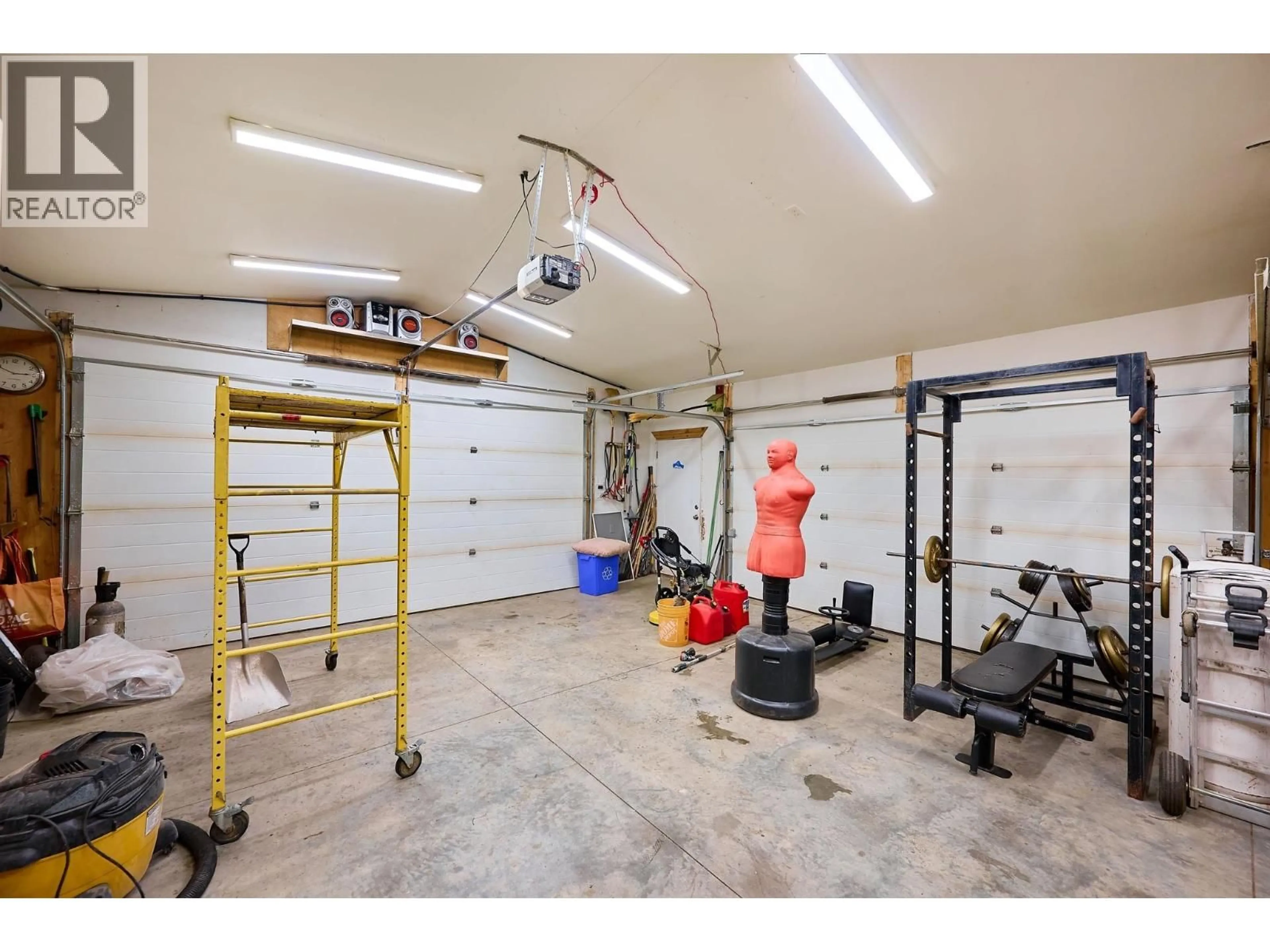 Indoor garage for 21673 RIVER ROAD, Maple Ridge British Columbia V2X2B8