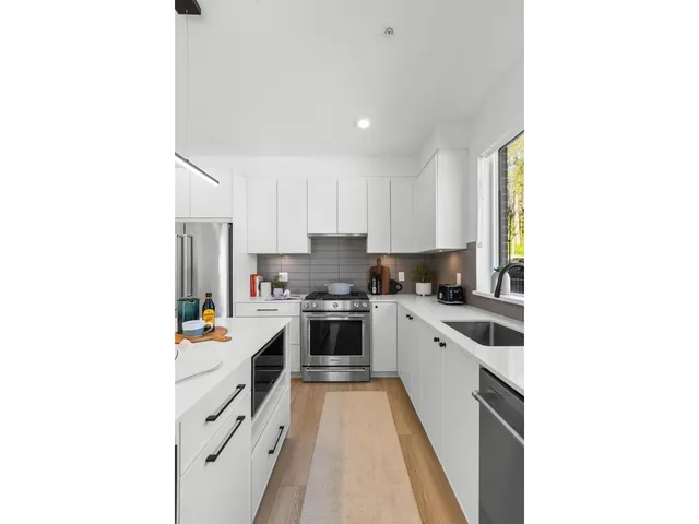 614 - 2771 MONTROSE AVENUE, Abbotsford 5