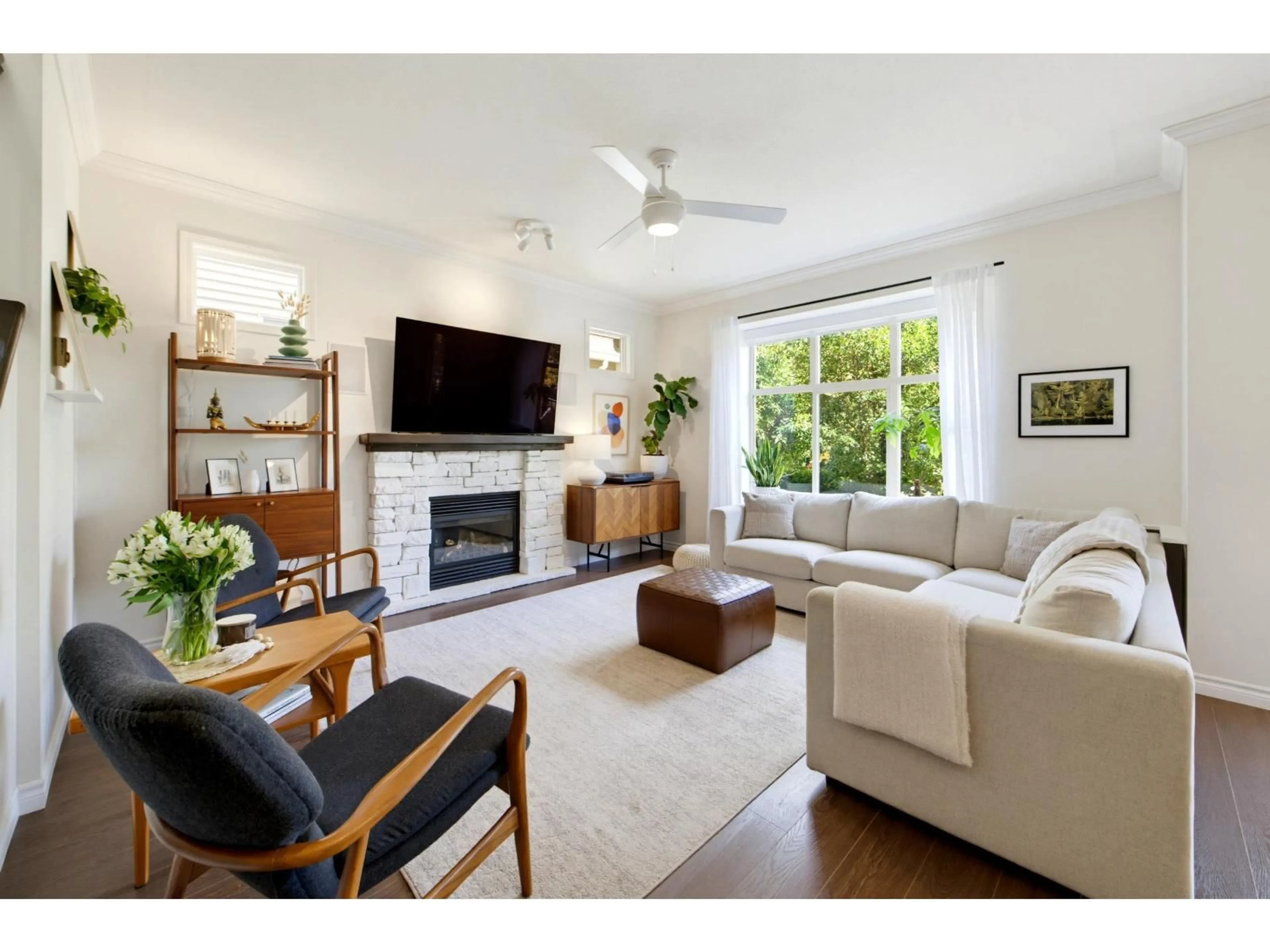 Living room with furniture, unknown for 46 - 36169 LOWER SUMAS MOUNTAIN ROAD, Abbotsford British Columbia V3G0B5