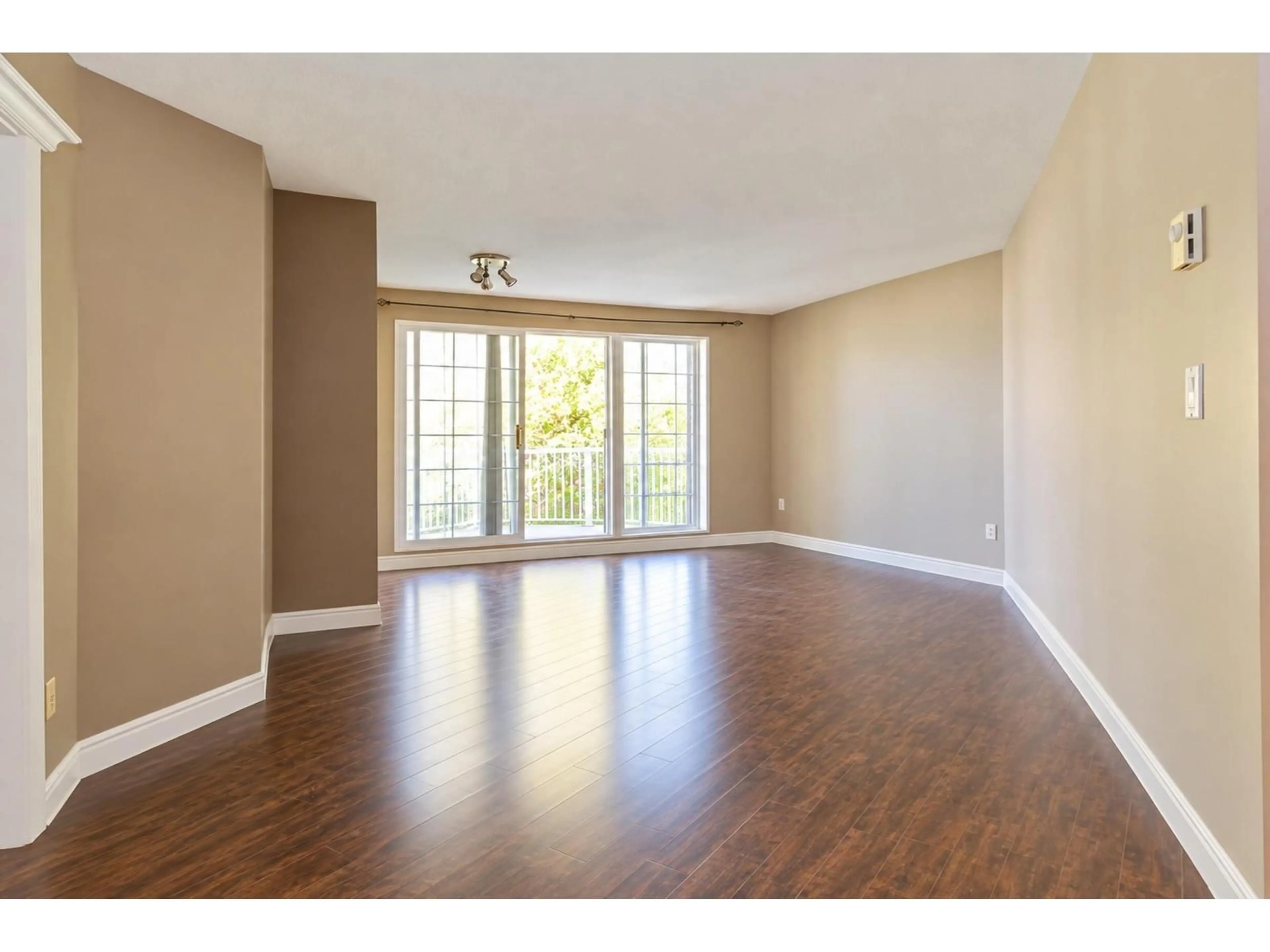 A pic of a room for 310 - 16065 83 AVENUE, Surrey British Columbia V4N0N2