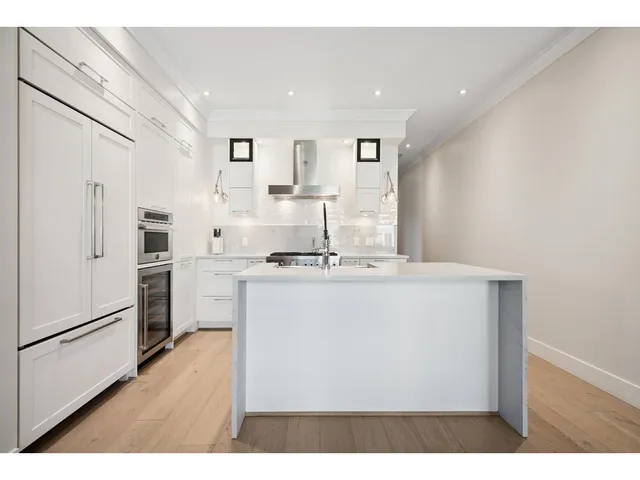 206 - 23189 FRANCIS AVENUE, Langley 4