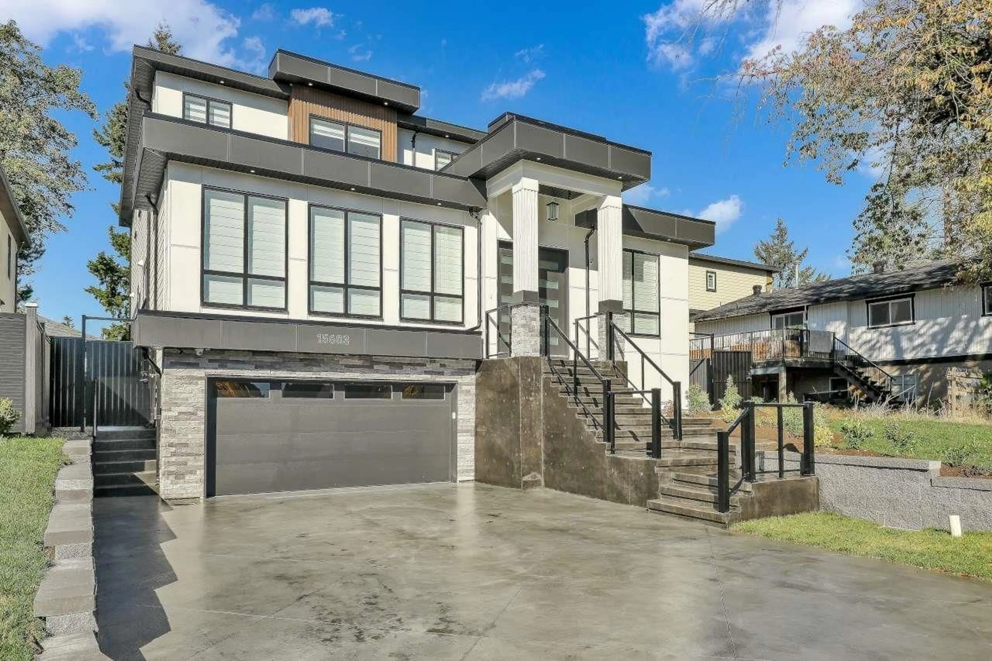 Unknown for 15683 107 AVENUE, Surrey British Columbia V4N1K2