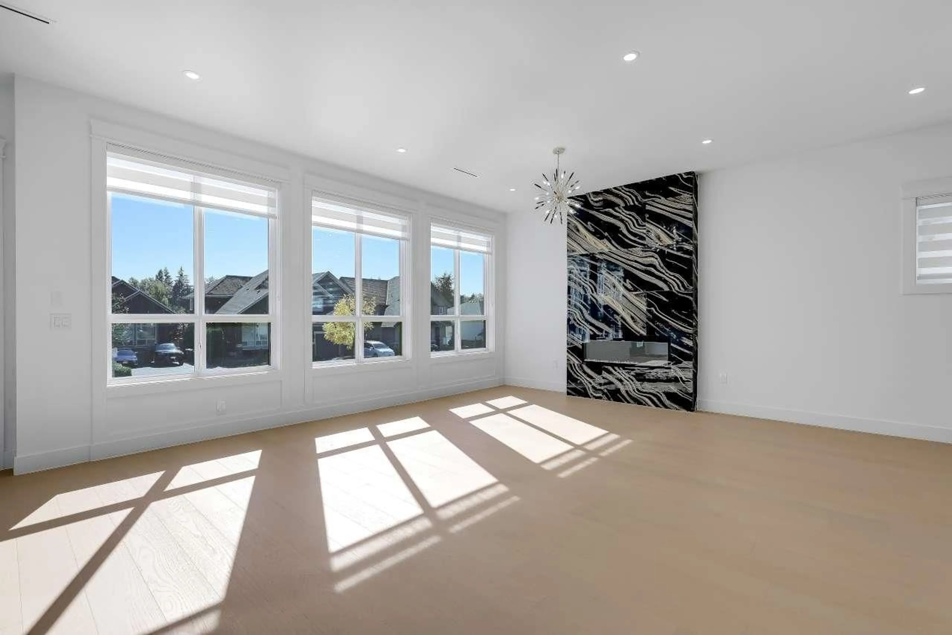 Unknown for 15683 107 AVENUE, Surrey British Columbia V4N1K2