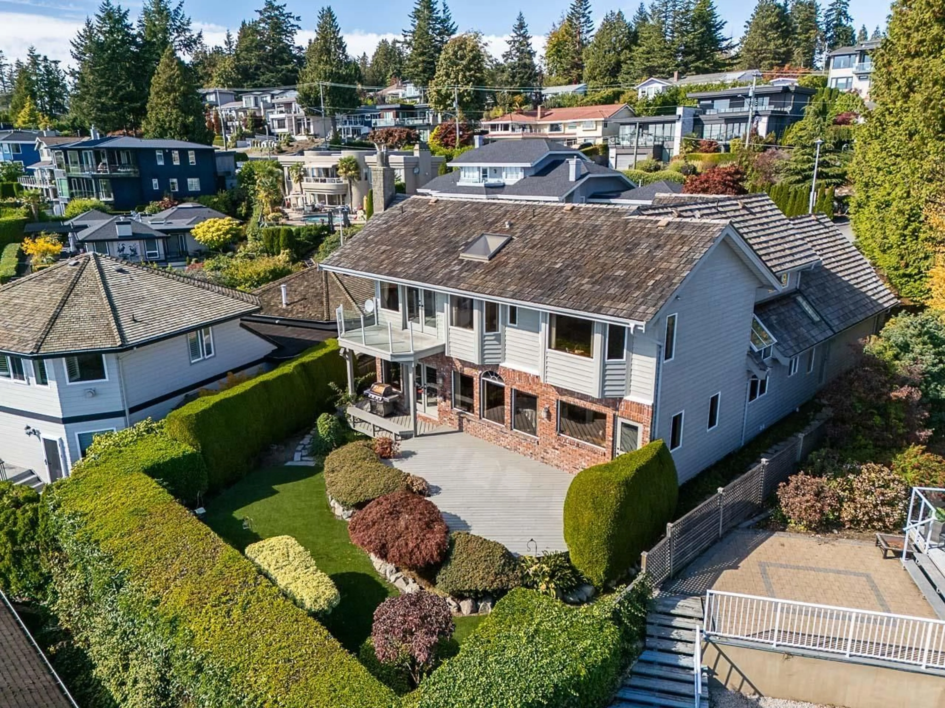 A pic from outside/outdoor area/front of a property/back of a property/a pic from drone, street for 1334 132A STREET, Surrey British Columbia V4A7E7