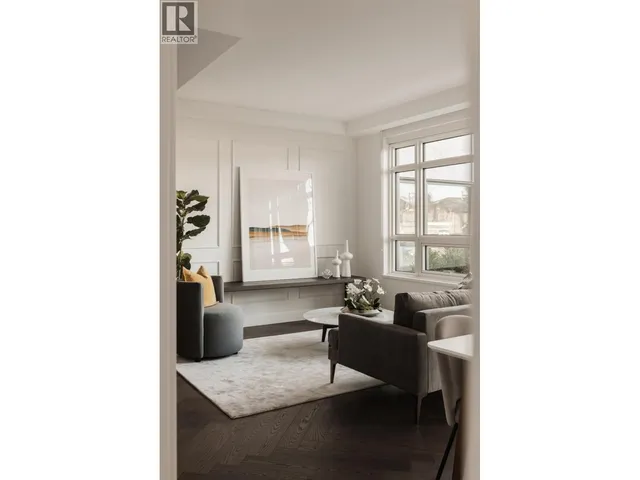 101 - 3668 10TH AVENUE, Vancouver 4