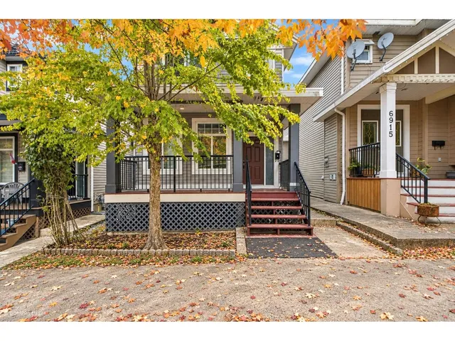 6911 144A STREET, Surrey 2