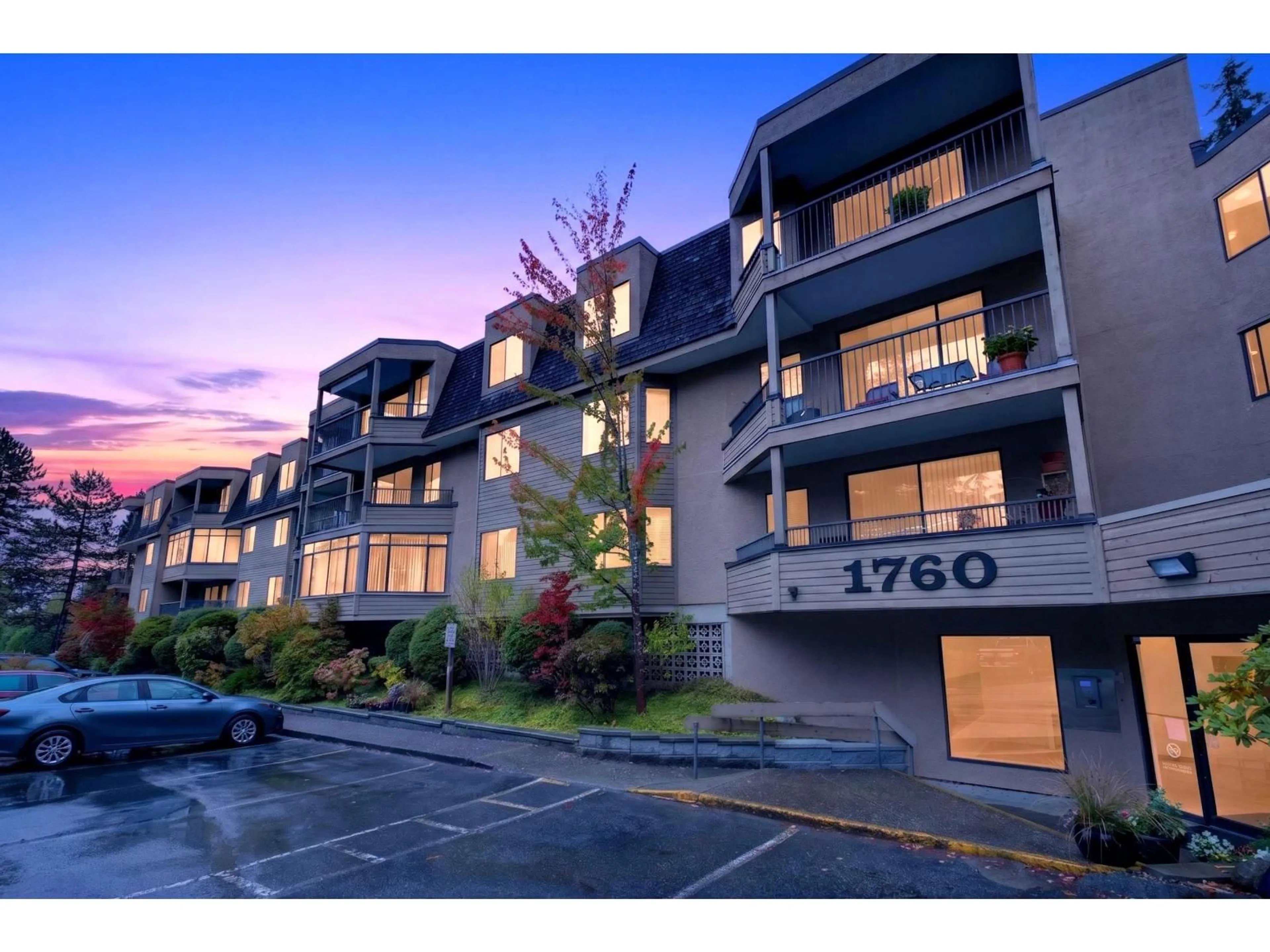 Unknown for 207 - 1760 SOUTHMERE CRESCENT, Surrey British Columbia V4A6E5