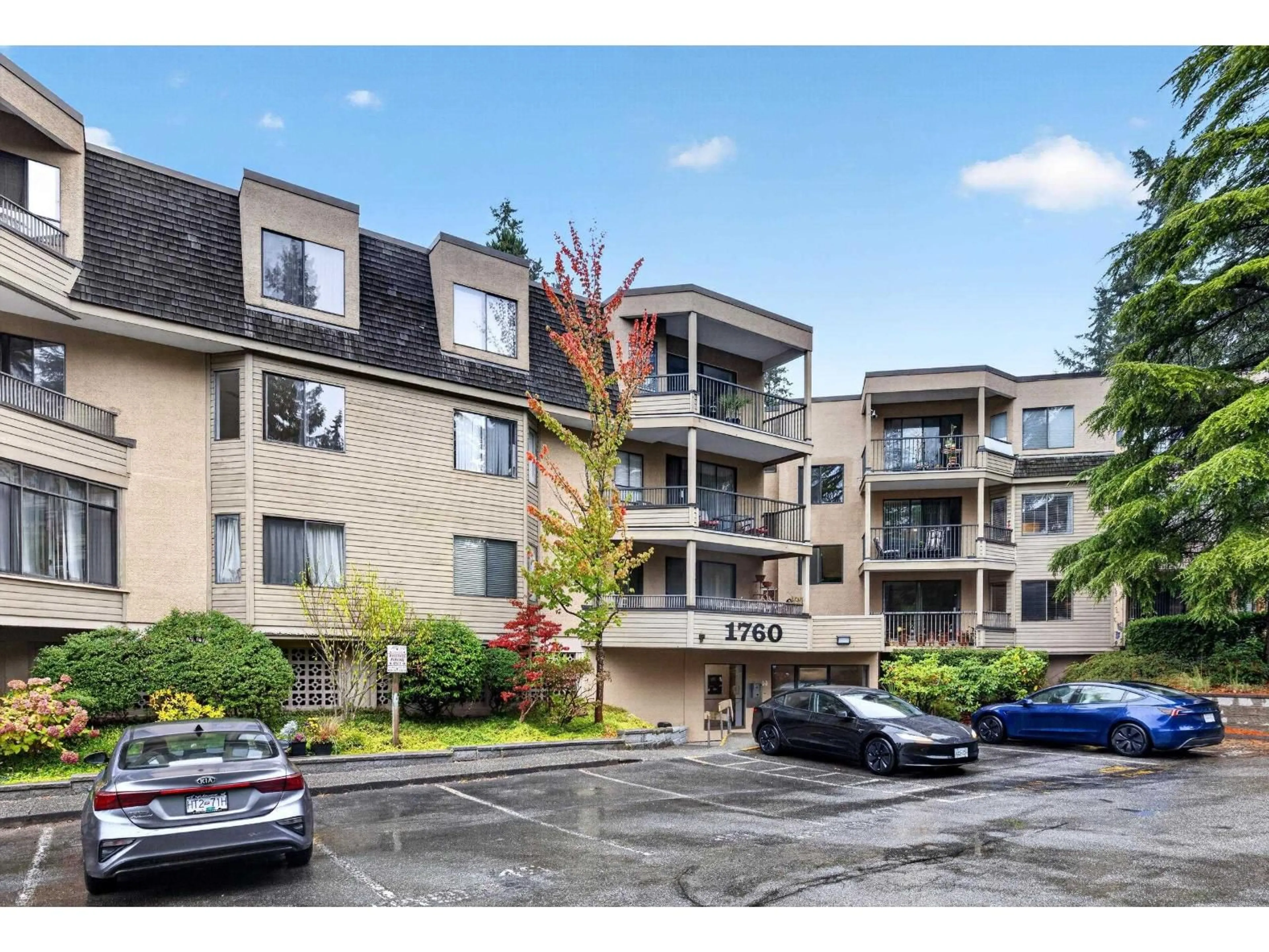 Unknown for 207 - 1760 SOUTHMERE CRESCENT, Surrey British Columbia V4A6E5