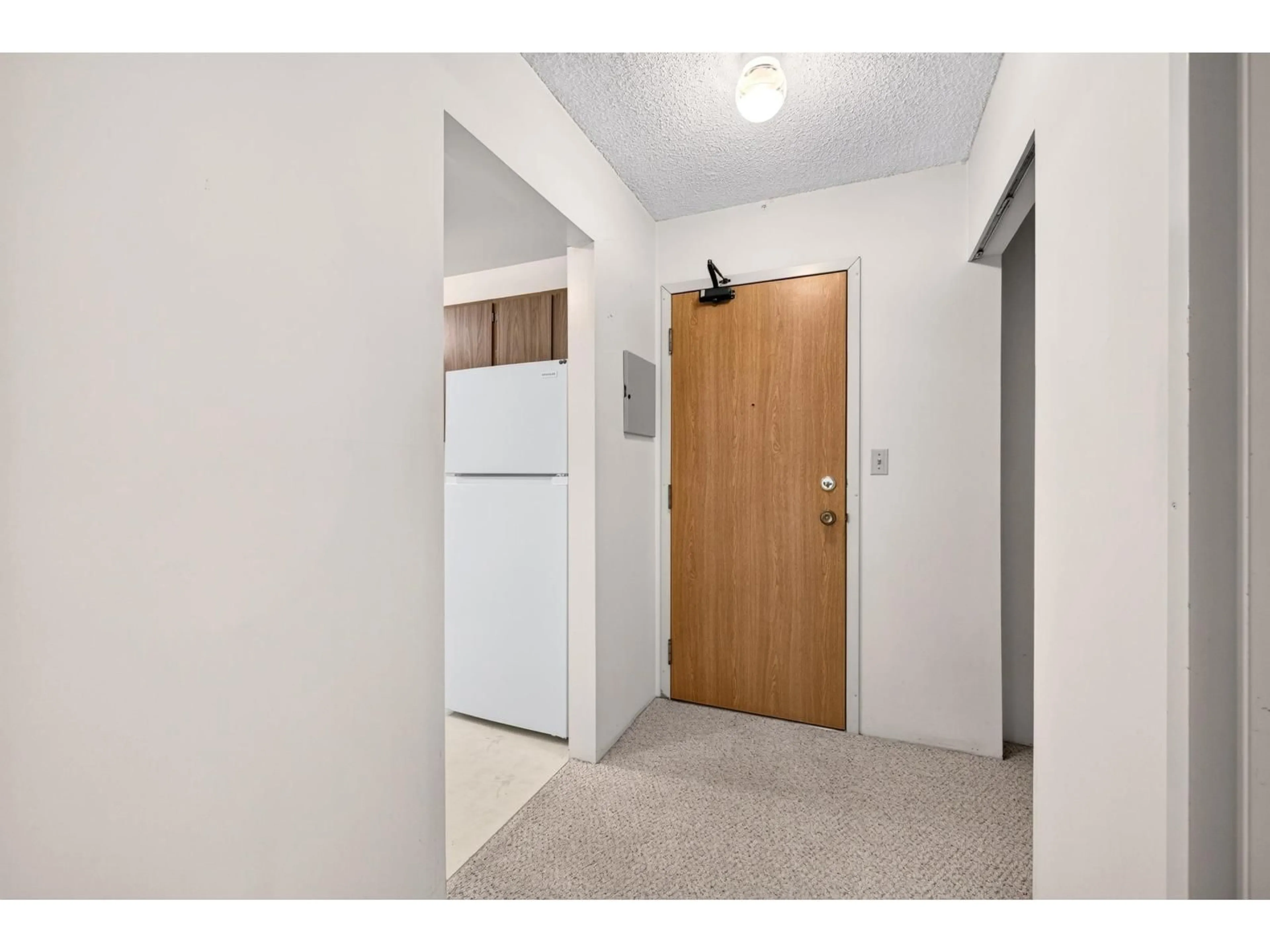 Unknown for 207 - 1760 SOUTHMERE CRESCENT, Surrey British Columbia V4A6E5