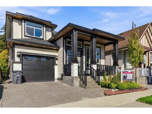 17359 64A AVENUE, Surrey 2