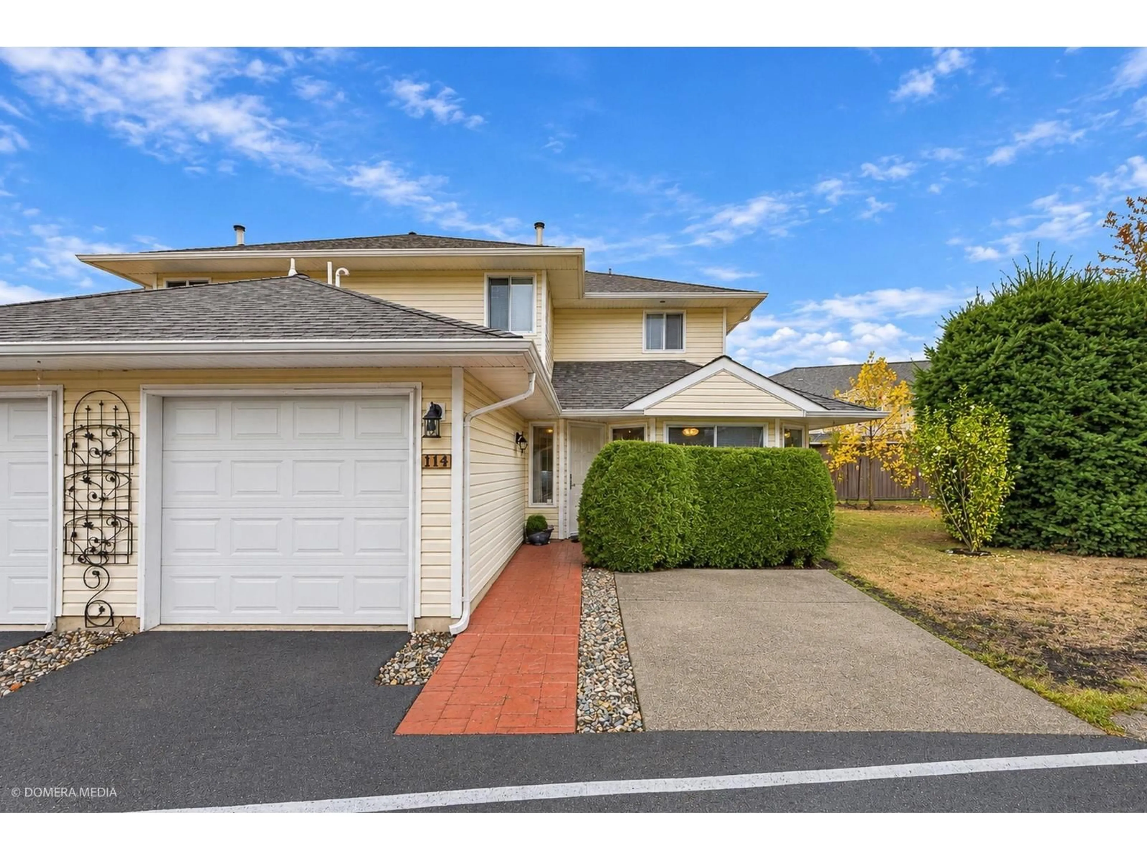 Unknown for 114 - 21928 48TH AVENUE, Langley British Columbia V3A8H1