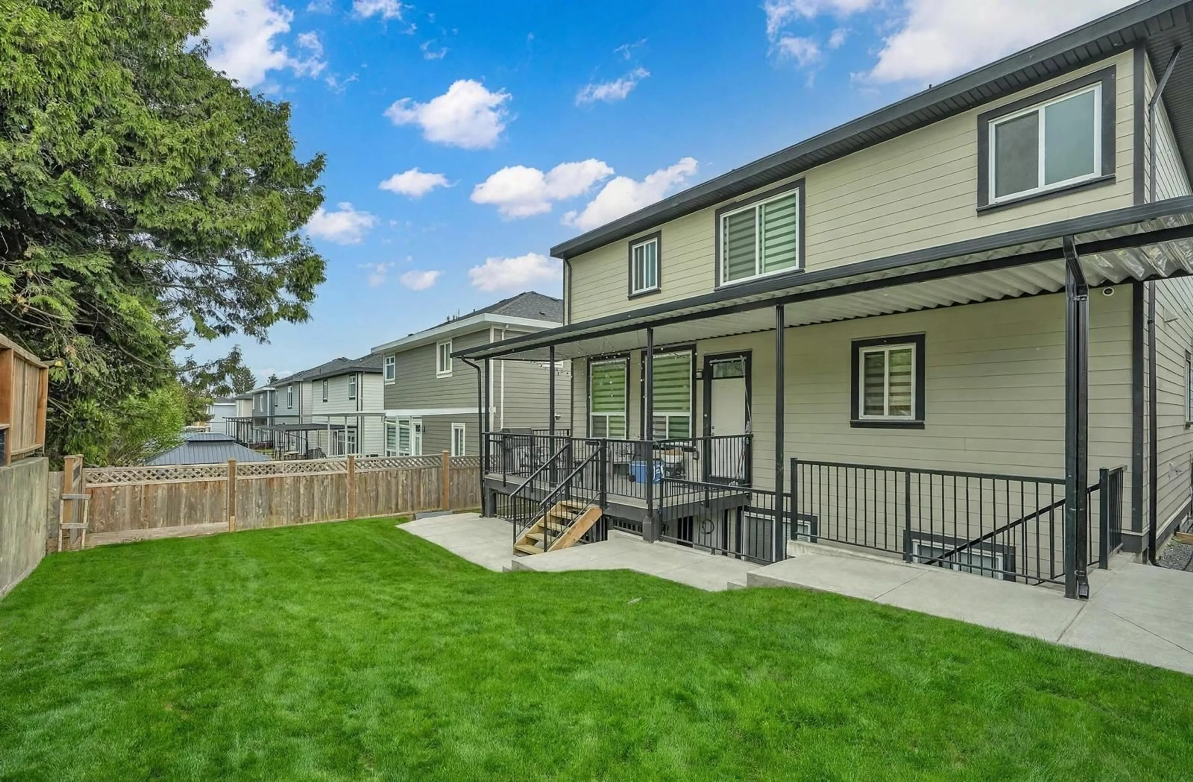 Patio, mountain view for 17217 59 AVENUE, Surrey British Columbia V3S8T7