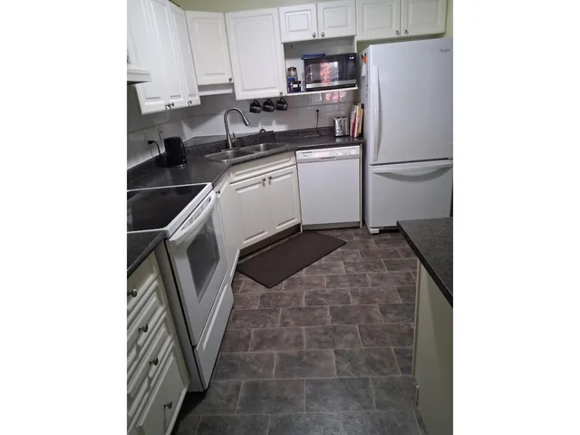 310 - 9626 148 STREET, Surrey 5