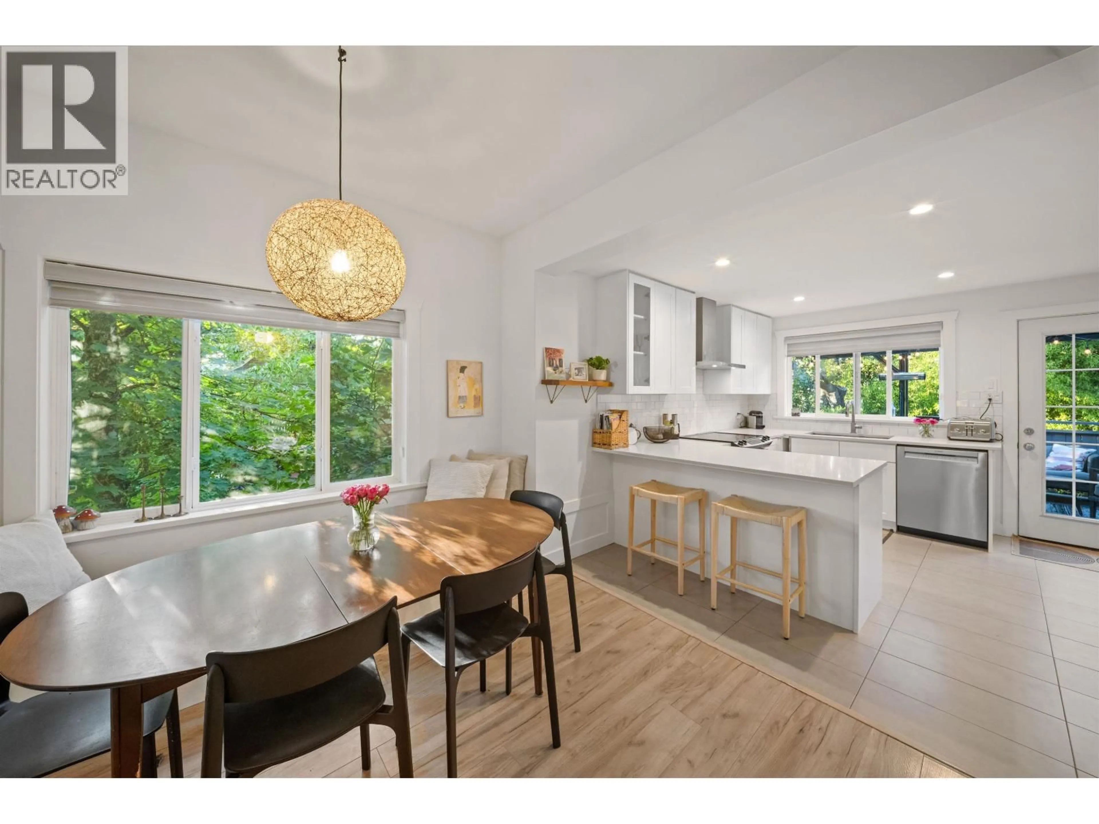 Open concept kitchen, unknown for 929 30TH AVENUE, Vancouver British Columbia V5V2W4
