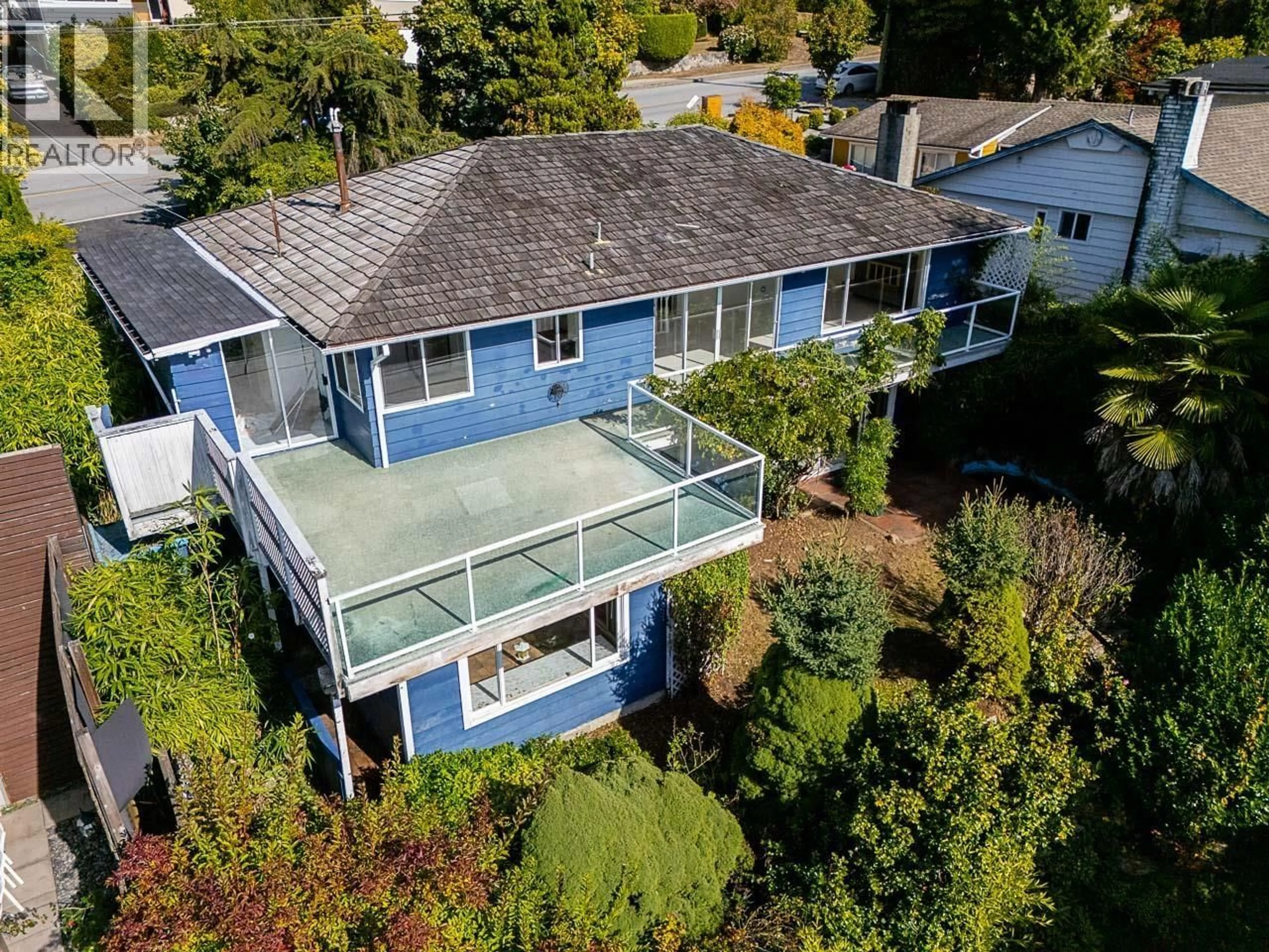 A pic from outside/outdoor area/front of a property/back of a property/a pic from drone, unknown for 741 MONTROYAL BOULEVARD, North Vancouver British Columbia V7R2G4