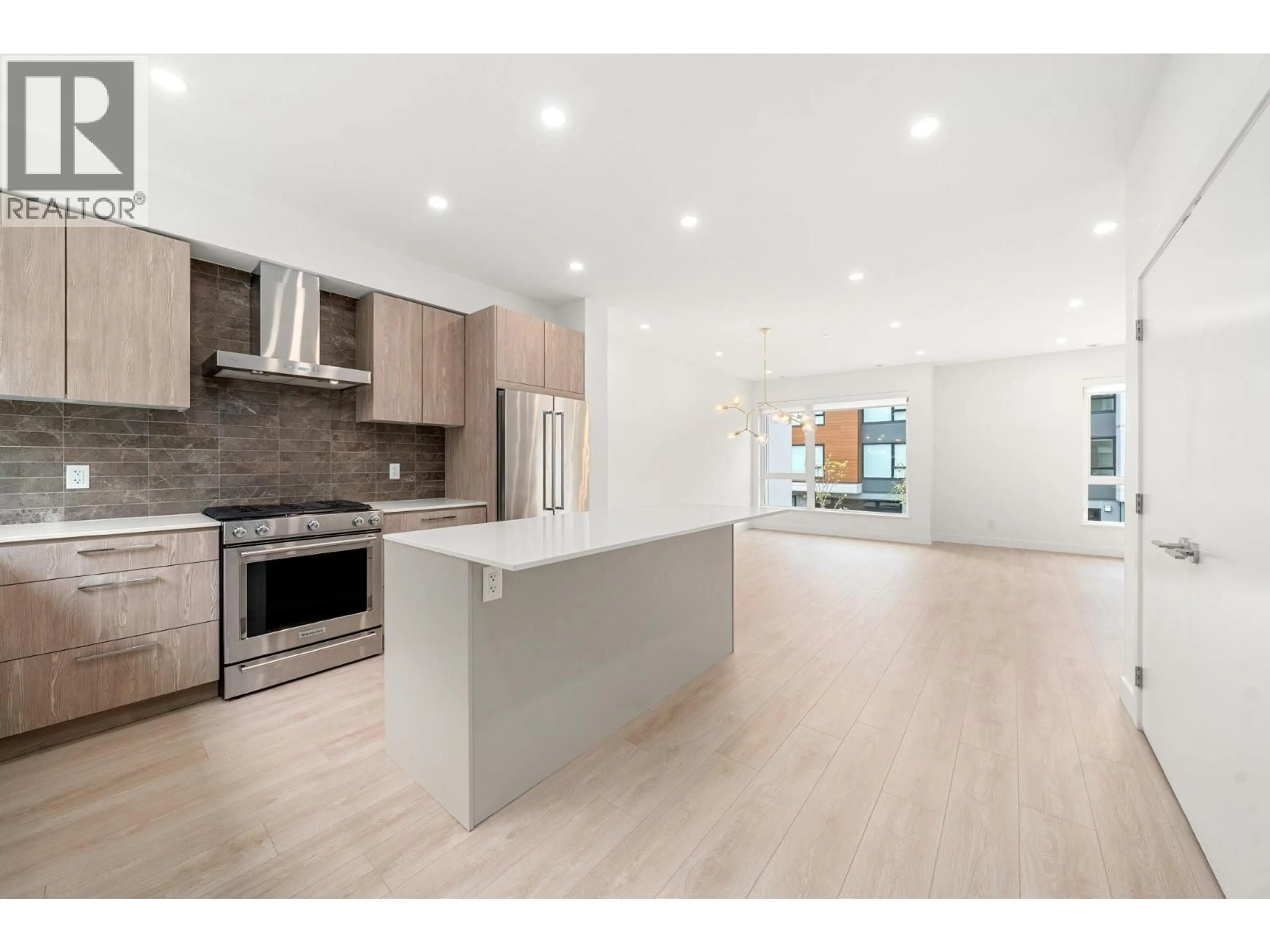 Open concept kitchen, unknown for 44 - 3597 MALSUM DRIVE, North Vancouver British Columbia V7G0B2