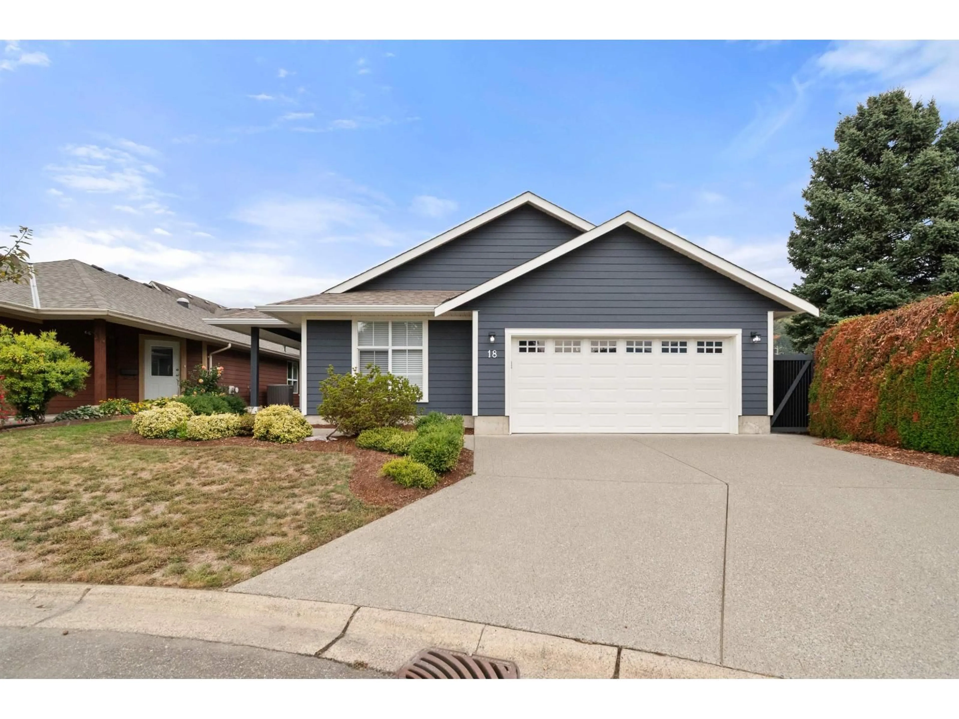 Home with vinyl exterior material, street for 18 - 7291 MORROW ROAD, Agassiz British Columbia V0M1A2