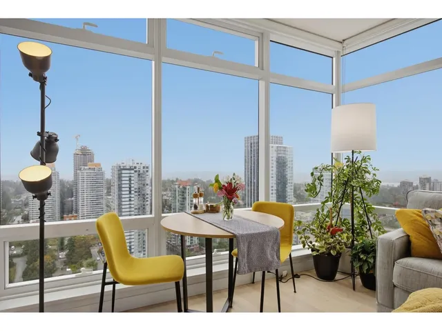 2810 - 13495 CENTRAL AVENUE, Surrey 5