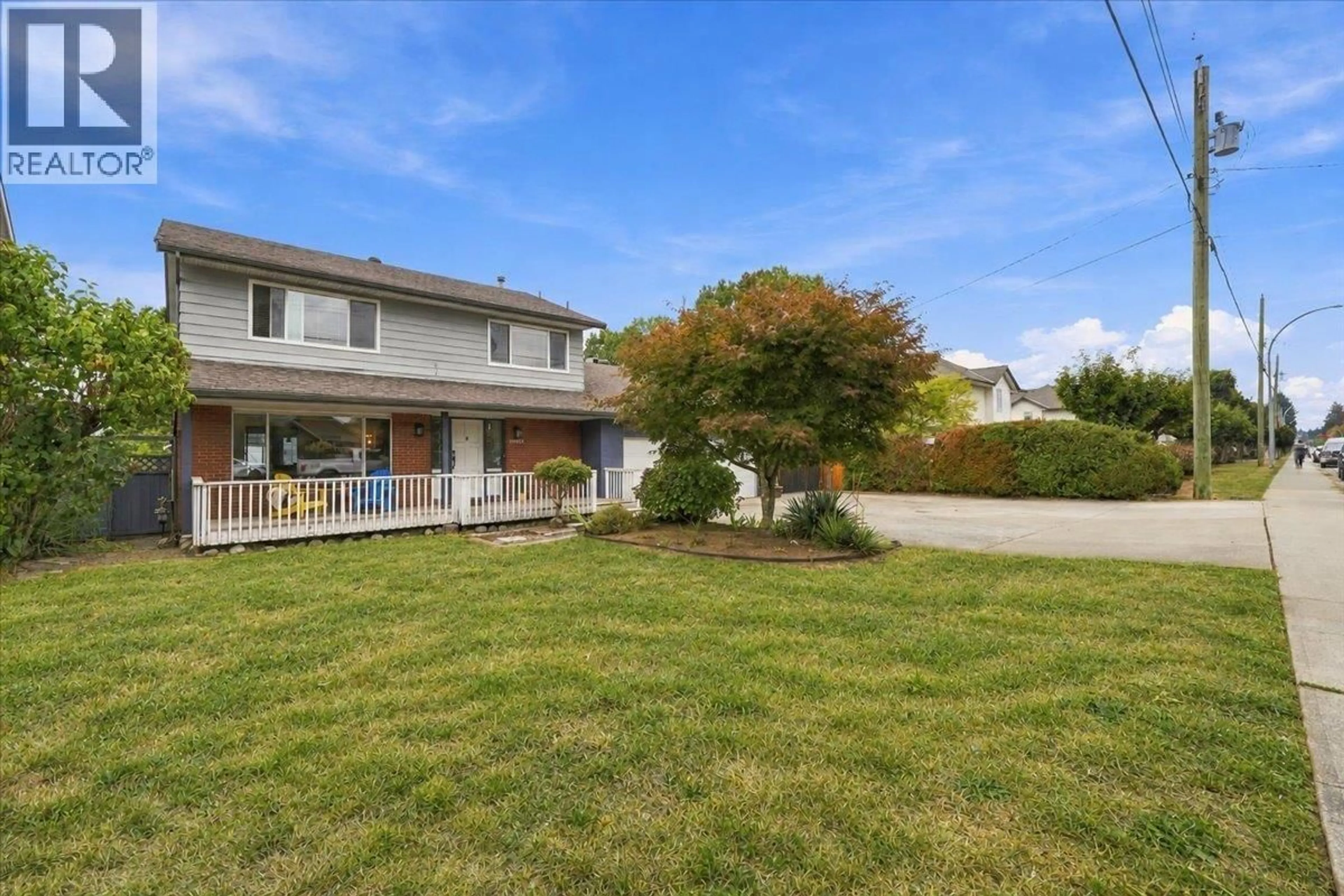 A pic from outside/outdoor area/front of a property/back of a property/a pic from drone, street for 18983 119 AVENUE, Pitt Meadows British Columbia V3Y1X8