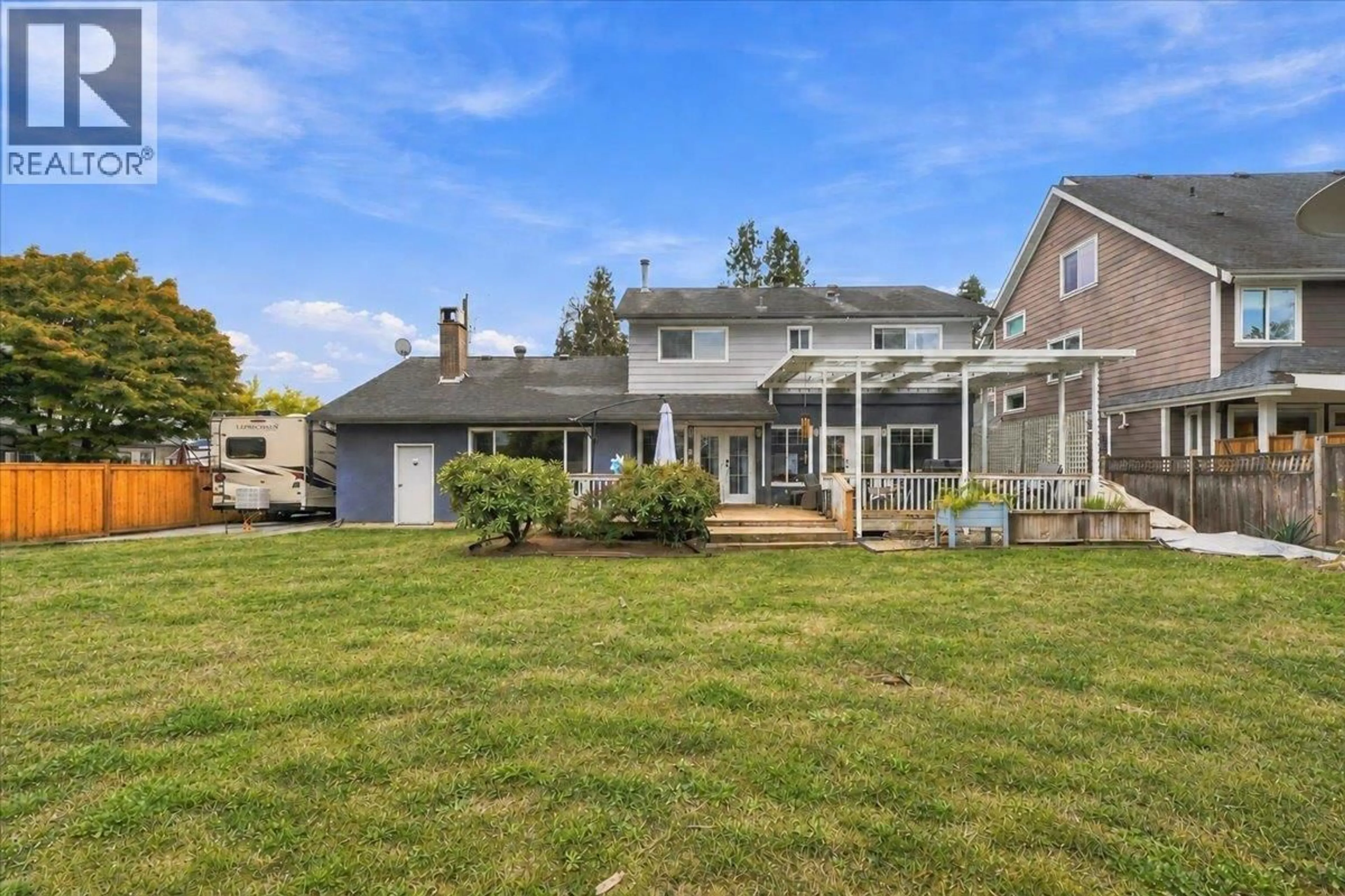 A pic from outside/outdoor area/front of a property/back of a property/a pic from drone, unknown for 18983 119 AVENUE, Pitt Meadows British Columbia V3Y1X8