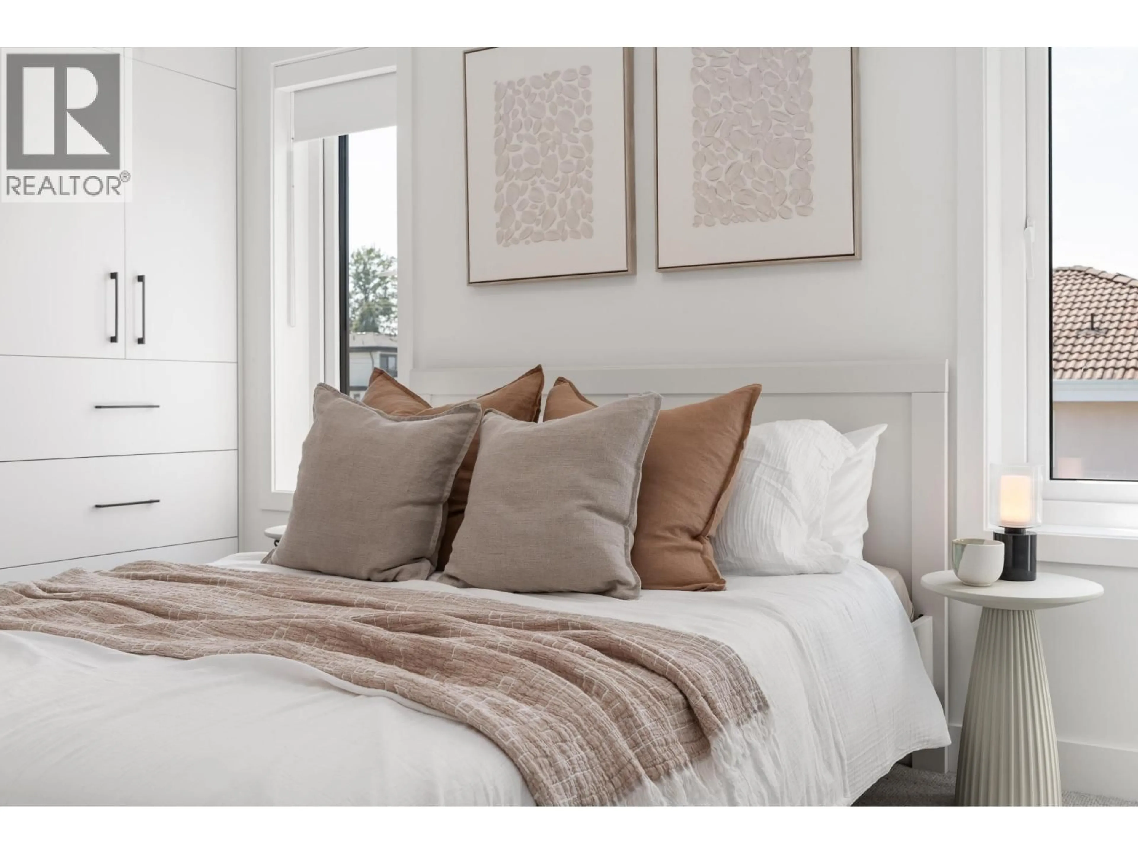 Bedroom with bed, wood/laminate floor for 5 - 2240 40TH AVENUE, Vancouver British Columbia V5P1J5