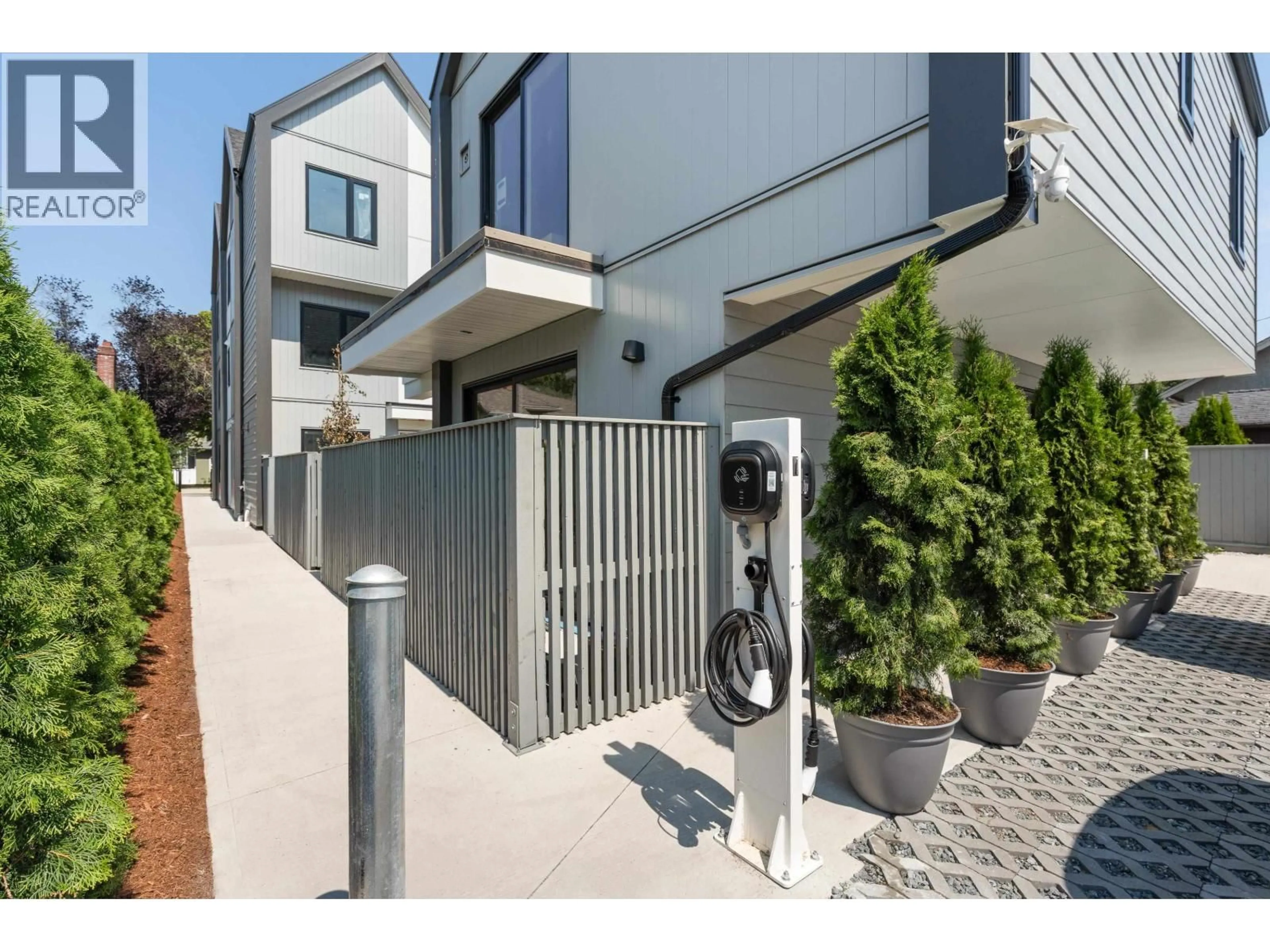Unknown for 5 - 2240 40TH AVENUE, Vancouver British Columbia V5P1J5