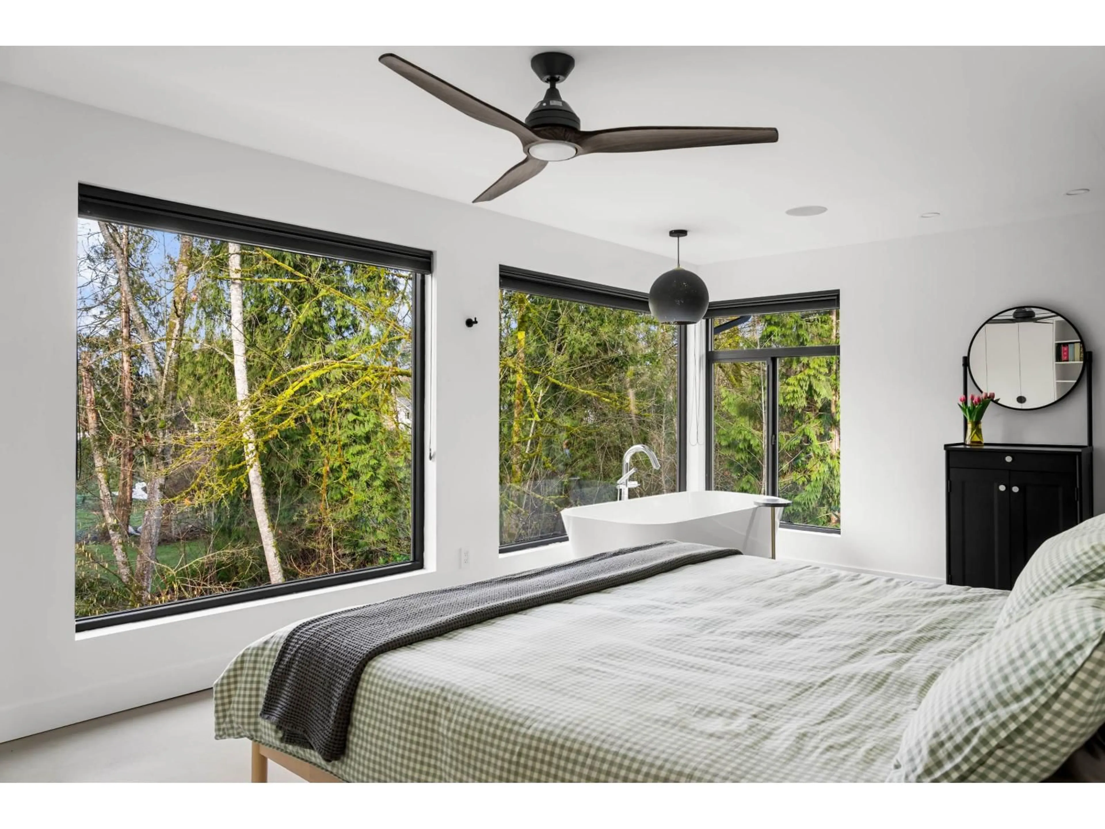 Bedroom with bed, unknown for 7869 229 STREET, Langley British Columbia V1M2J6