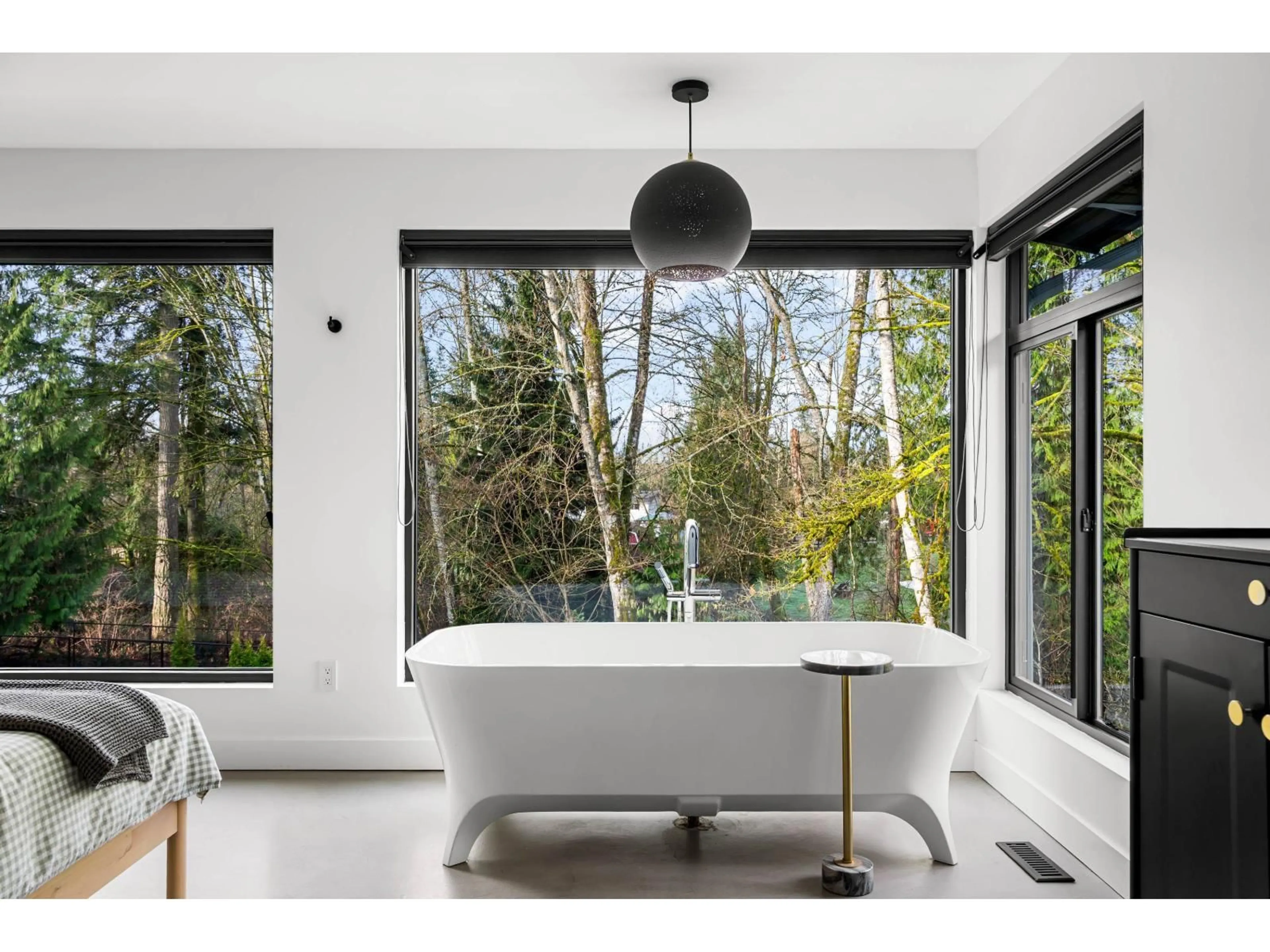 Contemporary bathroom, ceramic/tile floor for 7869 229 STREET, Langley British Columbia V1M2J6