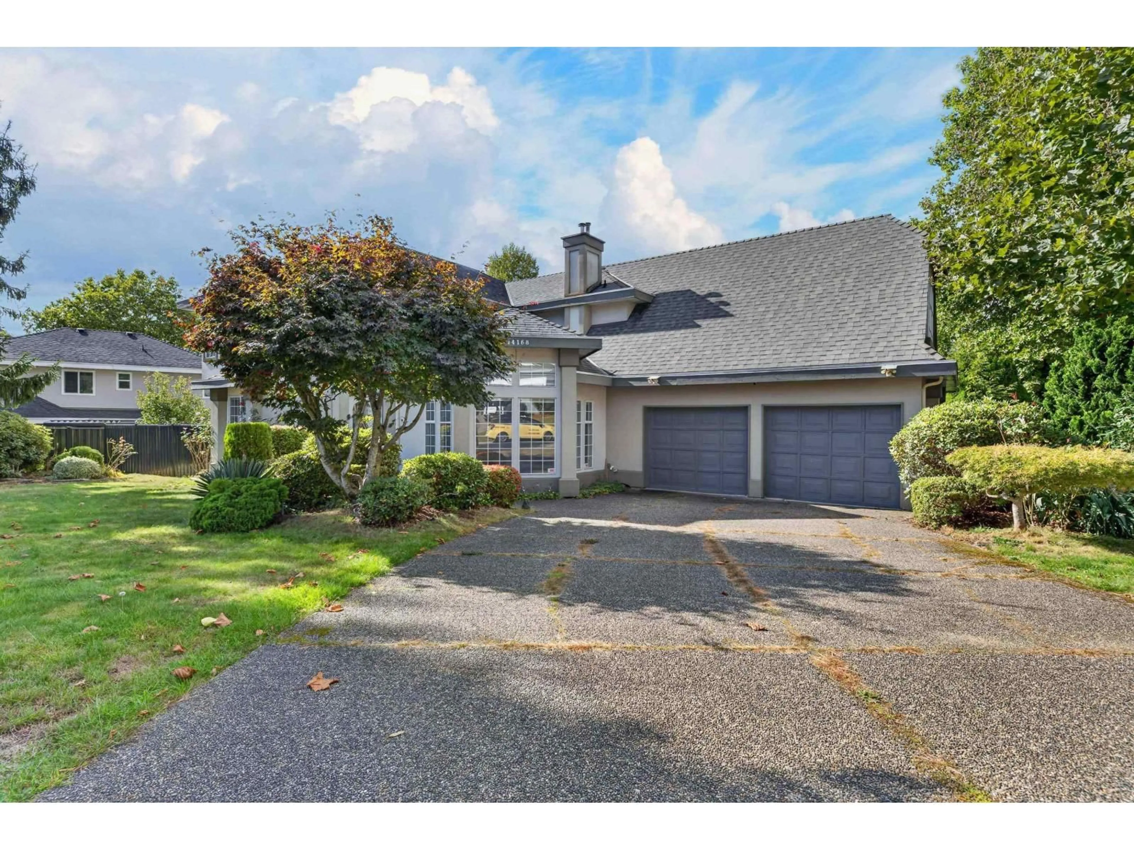 A pic from outside/outdoor area/front of a property/back of a property/a pic from drone, street for 14168 85A AVENUE, Surrey British Columbia V3W2T4