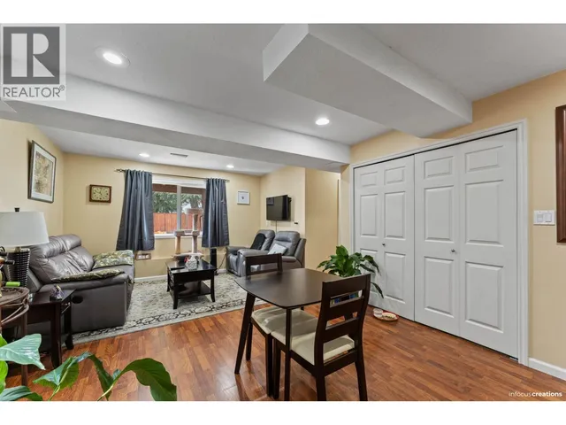 20445 THORNE AVENUE, Maple Ridge 3