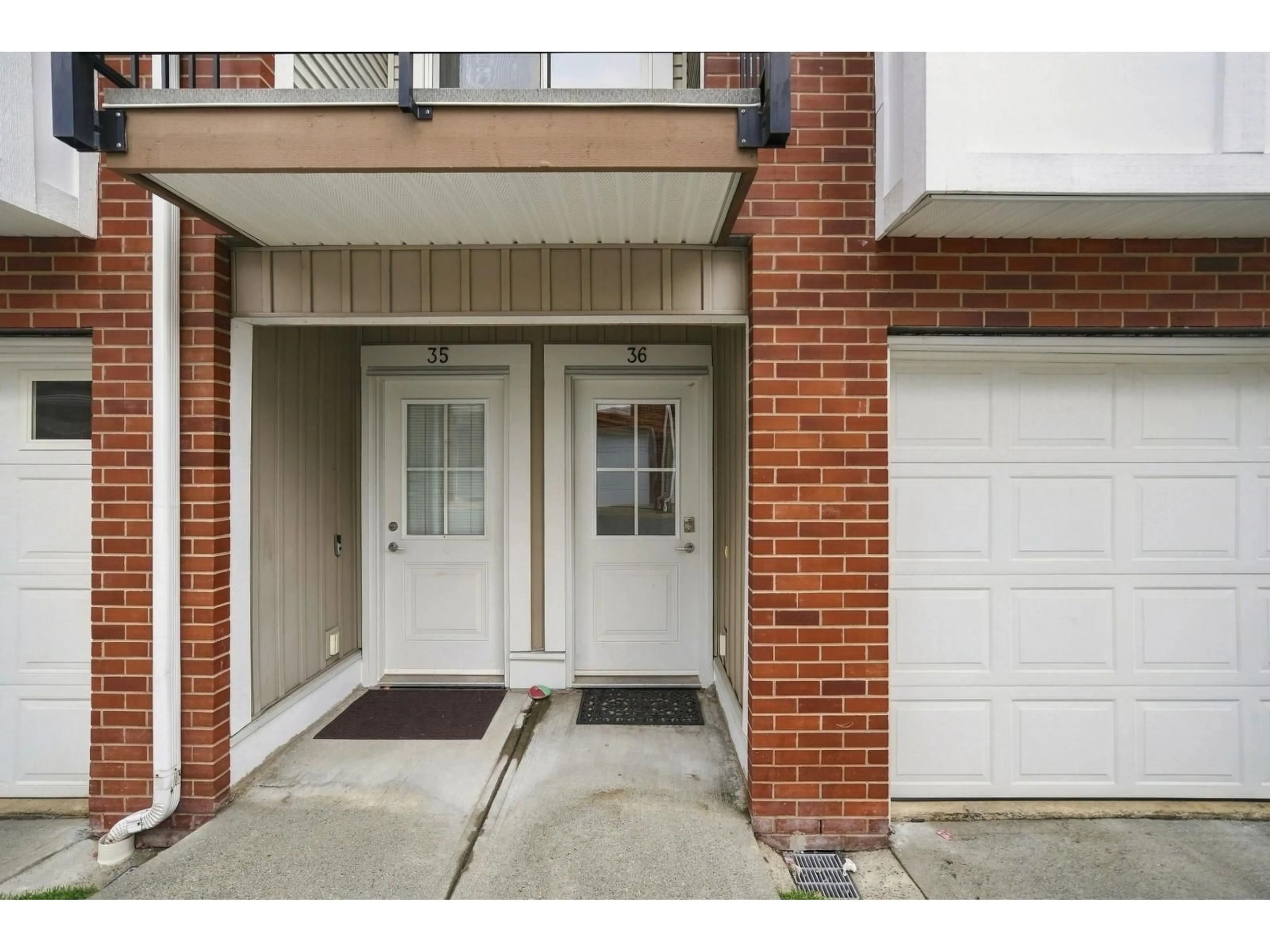 Indoor entryway for 36 - 19551 66 AVENUE, Surrey British Columbia V4N0Z5