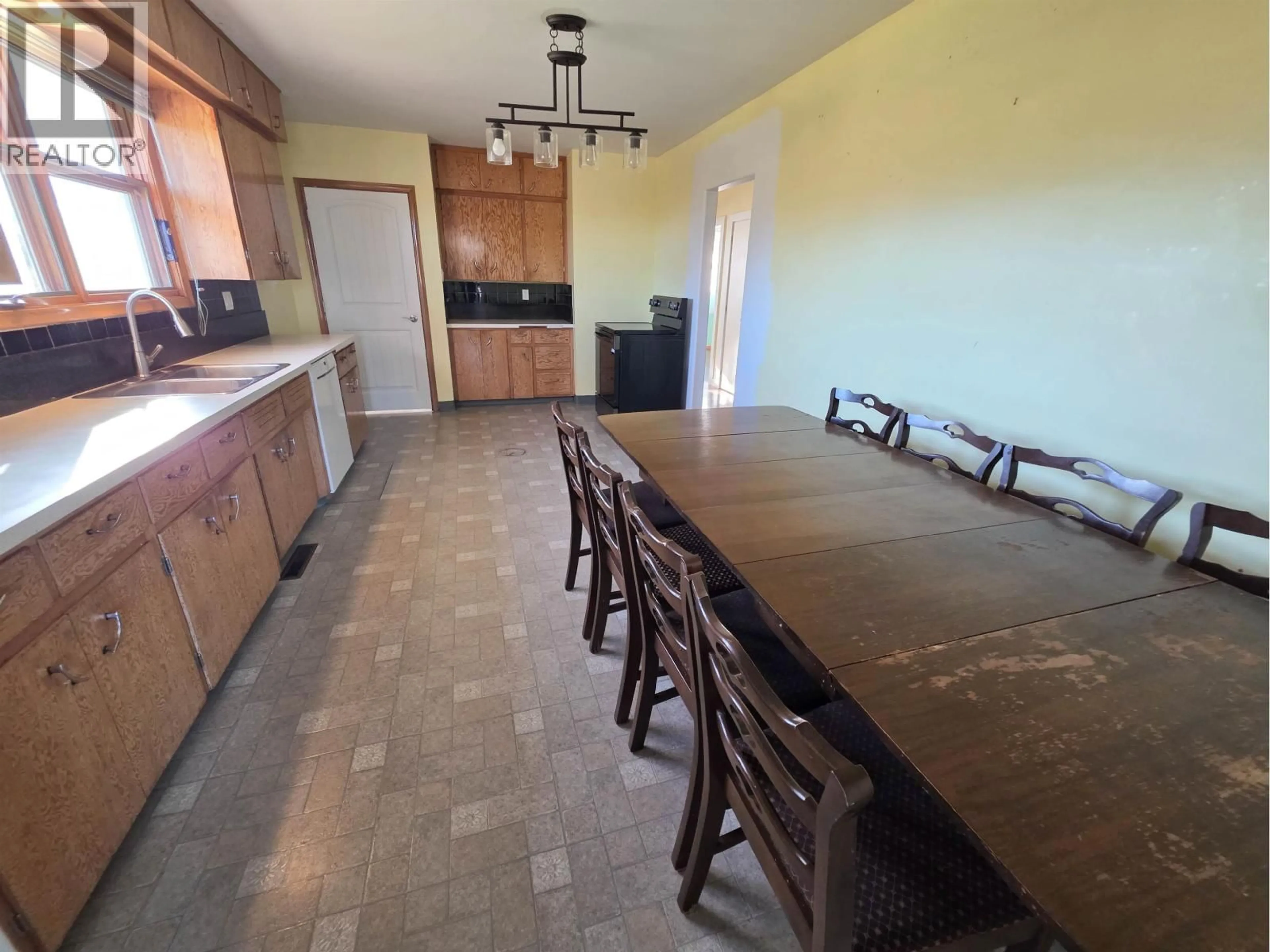 Dining room, unknown for 6678 97 HIGHWAY, Fort St. John British Columbia V0C1C3