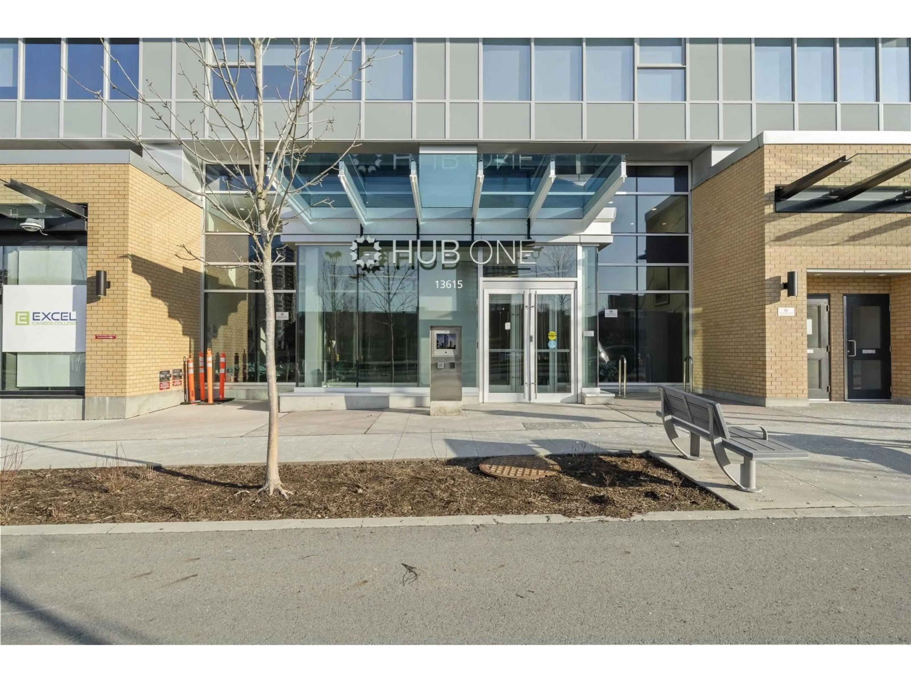 Indoor foyer for 1204 - 13615 FRASER HIGHWAY, Surrey British Columbia V3T0P7