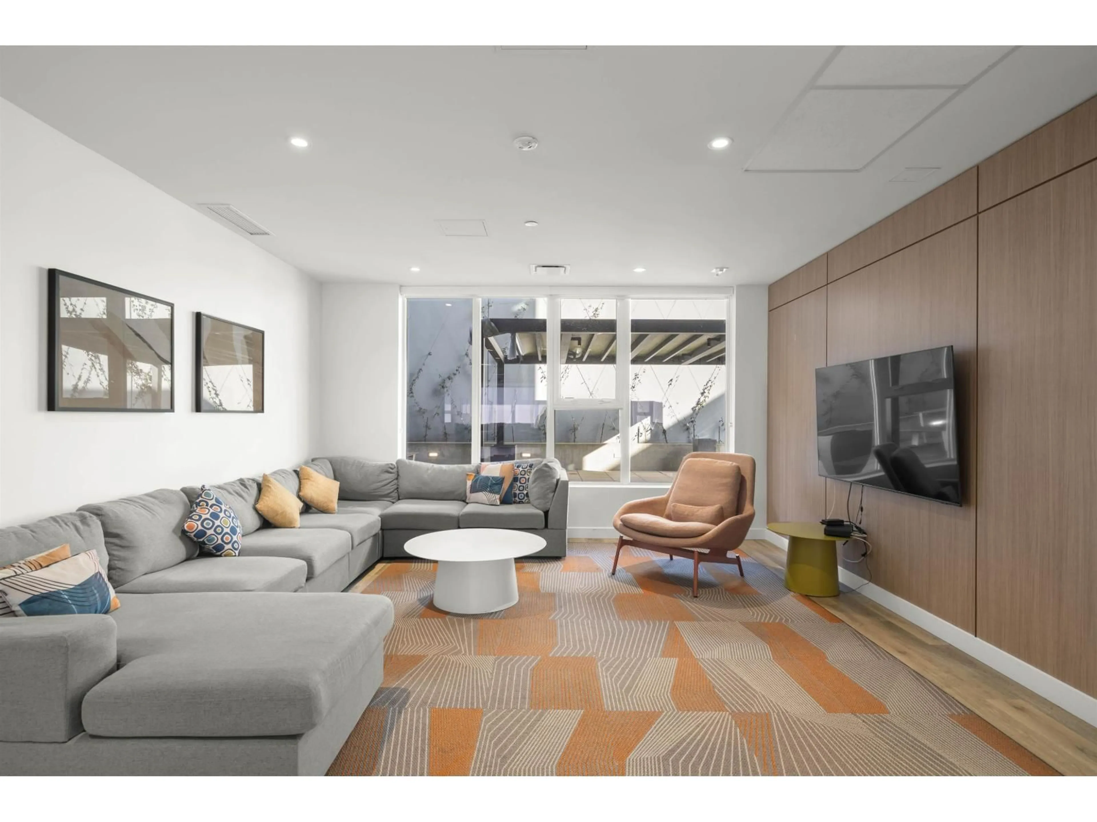 Living room with furniture, unknown for 1204 - 13615 FRASER HIGHWAY, Surrey British Columbia V3T0P7