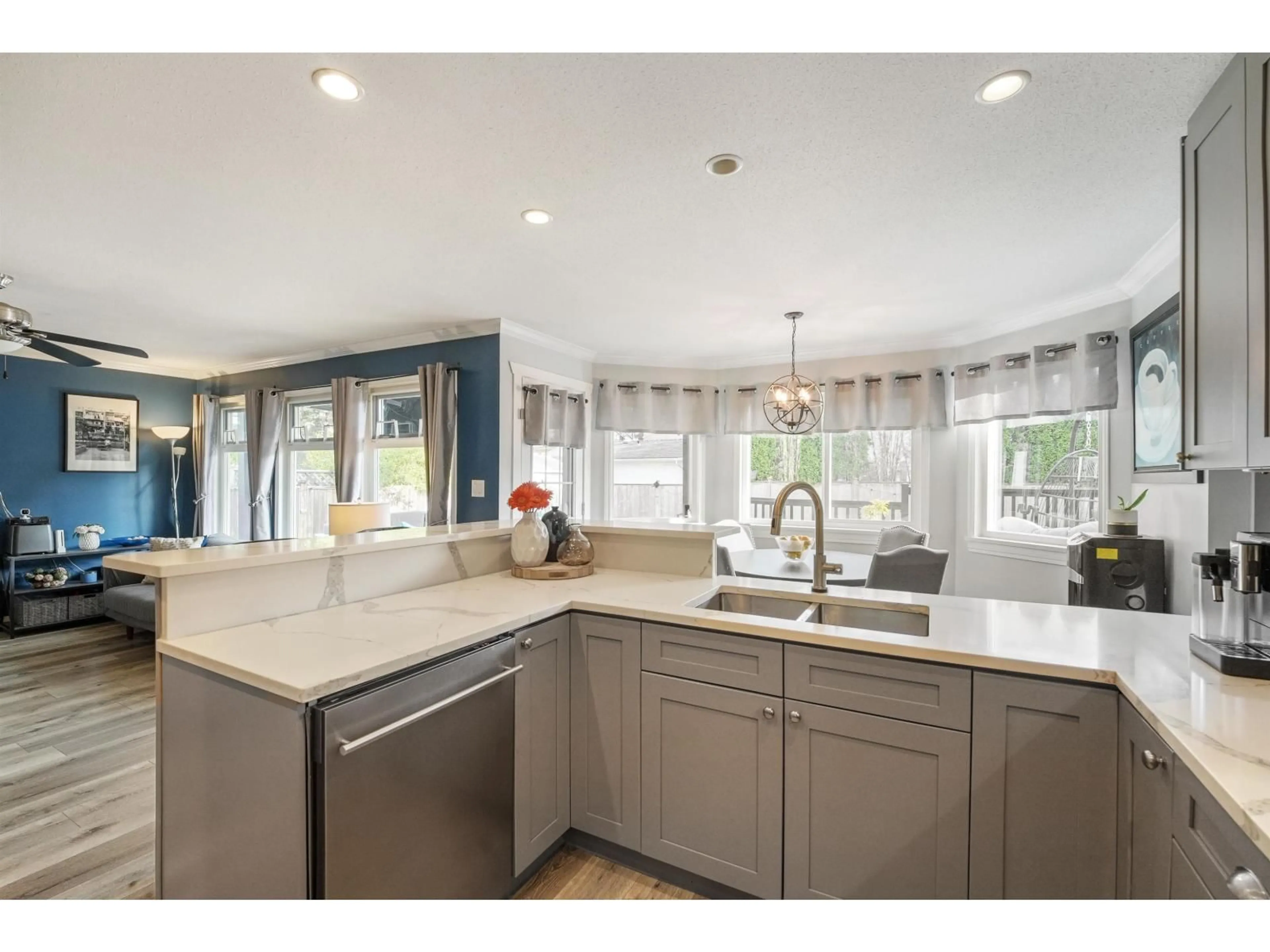 Open concept kitchen, unknown for 18166 CLAYTONHILL DRIVE, Surrey British Columbia V3S7N6