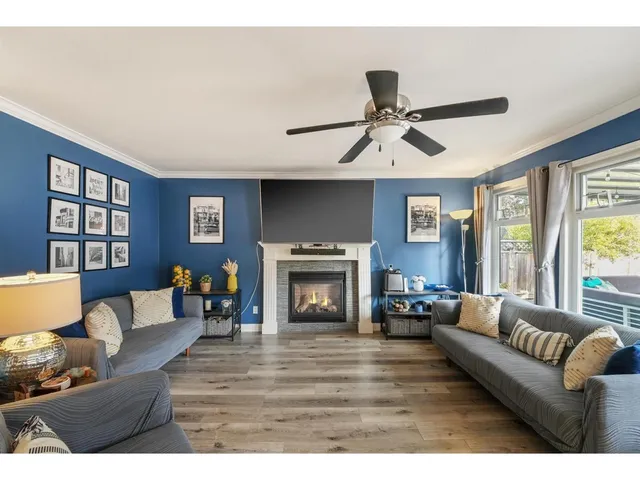 18166 CLAYTONHILL DRIVE, Surrey 5