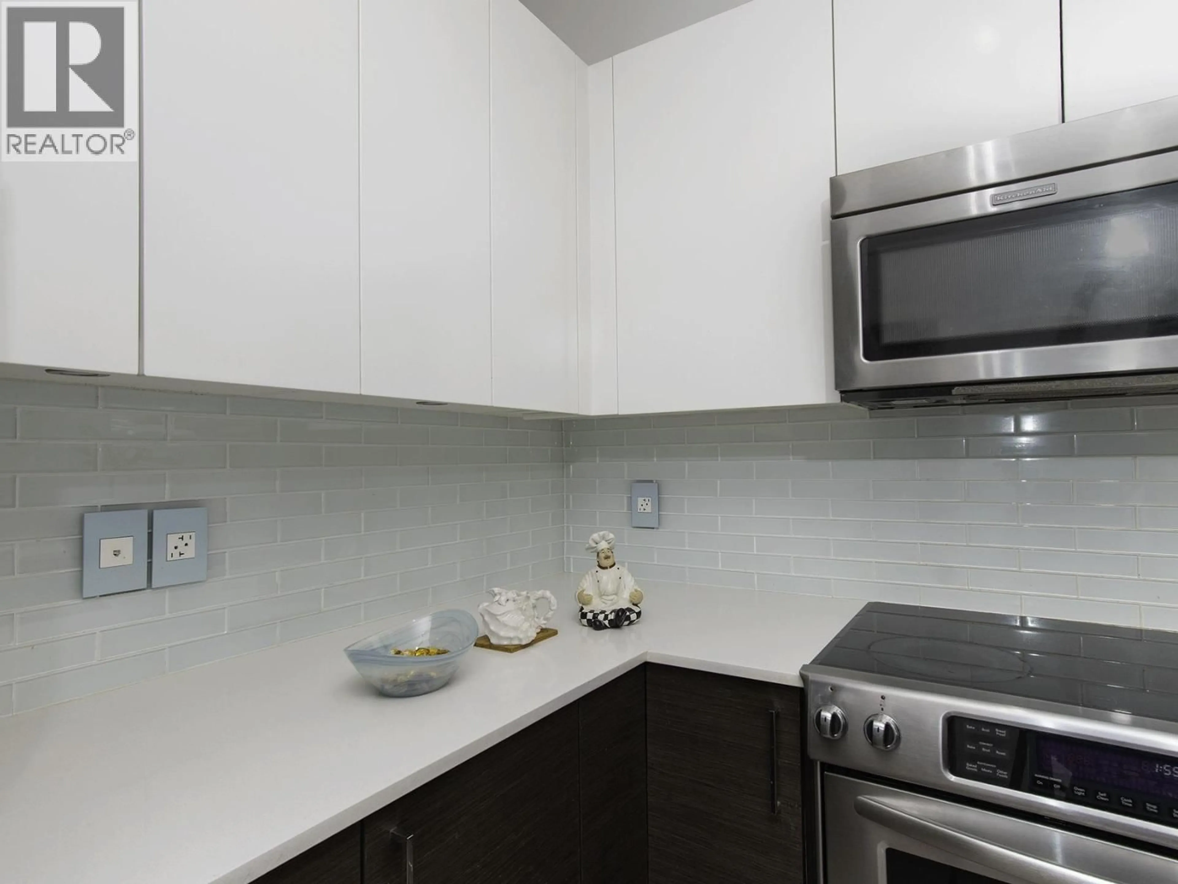 Standard kitchen, unknown for 207 - 2267 PITT RIVER ROAD, Port Coquitlam British Columbia V3C1R7