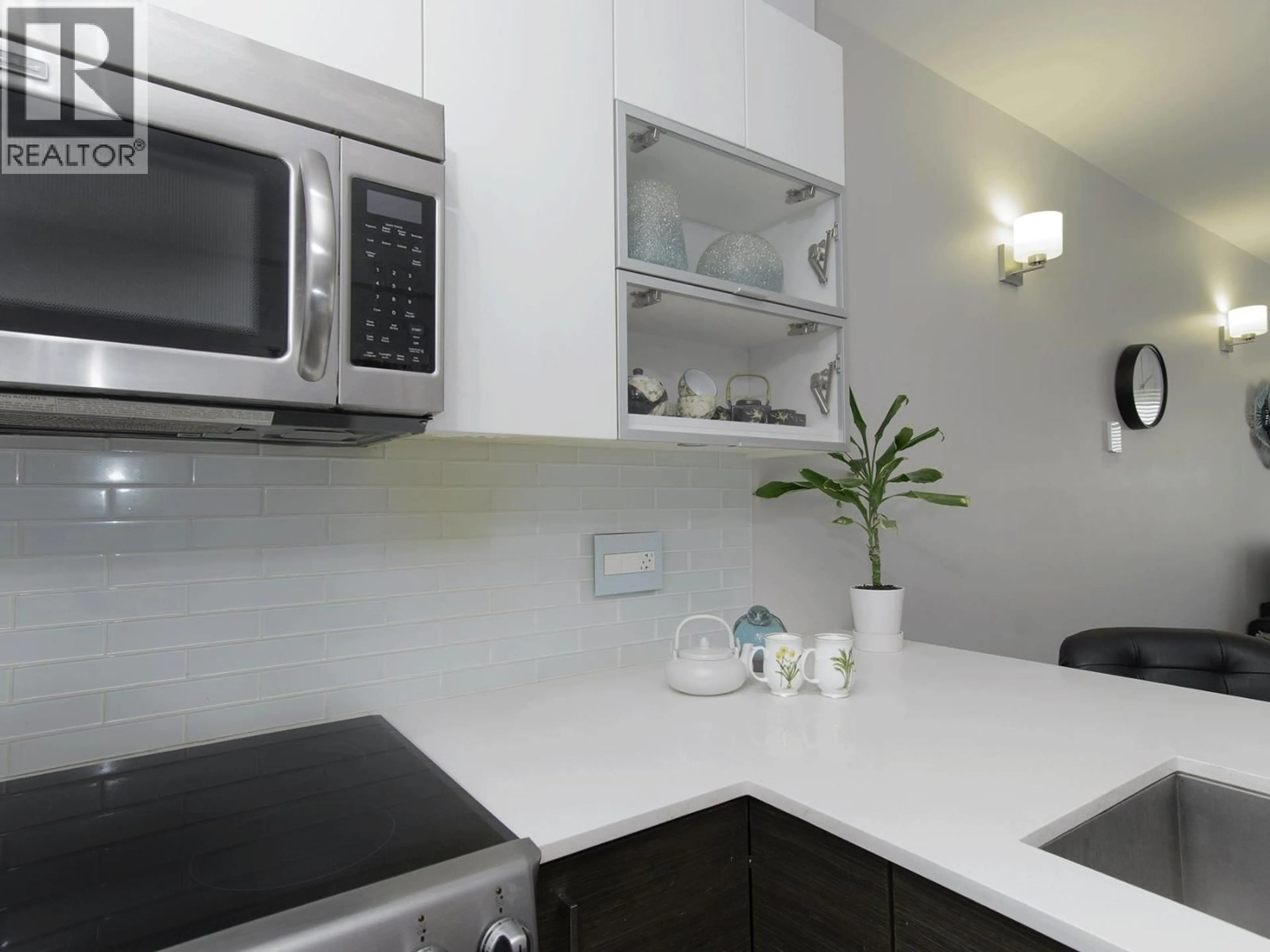 Standard kitchen, unknown for 207 - 2267 PITT RIVER ROAD, Port Coquitlam British Columbia V3C1R7