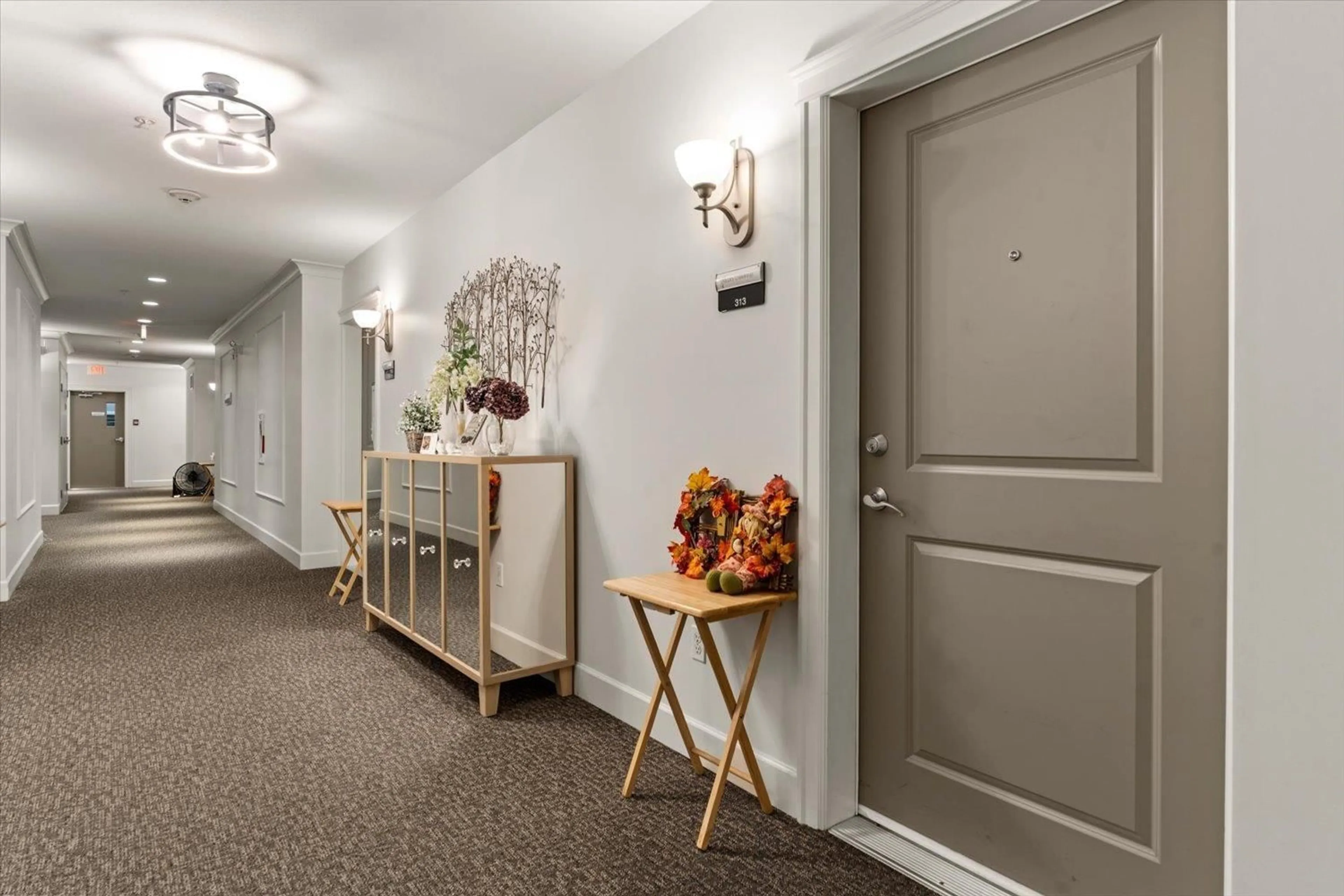 Indoor foyer for 313 - 8531 YOUNG ROAD, Chilliwack British Columbia V2P4P2